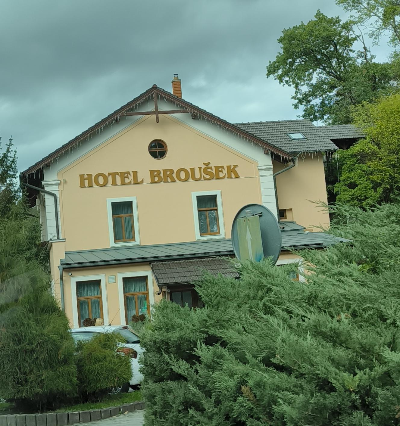 Restaurace hotelu Broušek foto 2