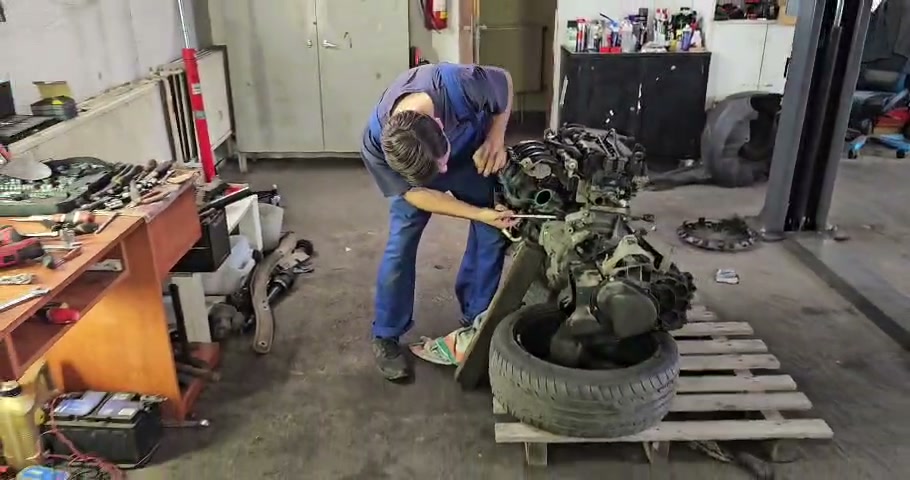 Autoservis Lucák - Vestec u Prahy foto 2 (náhled videa)