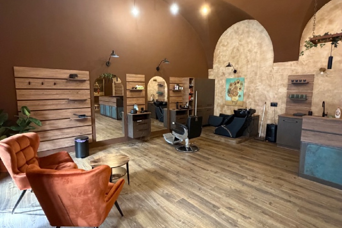 Johnny’s Barbershop