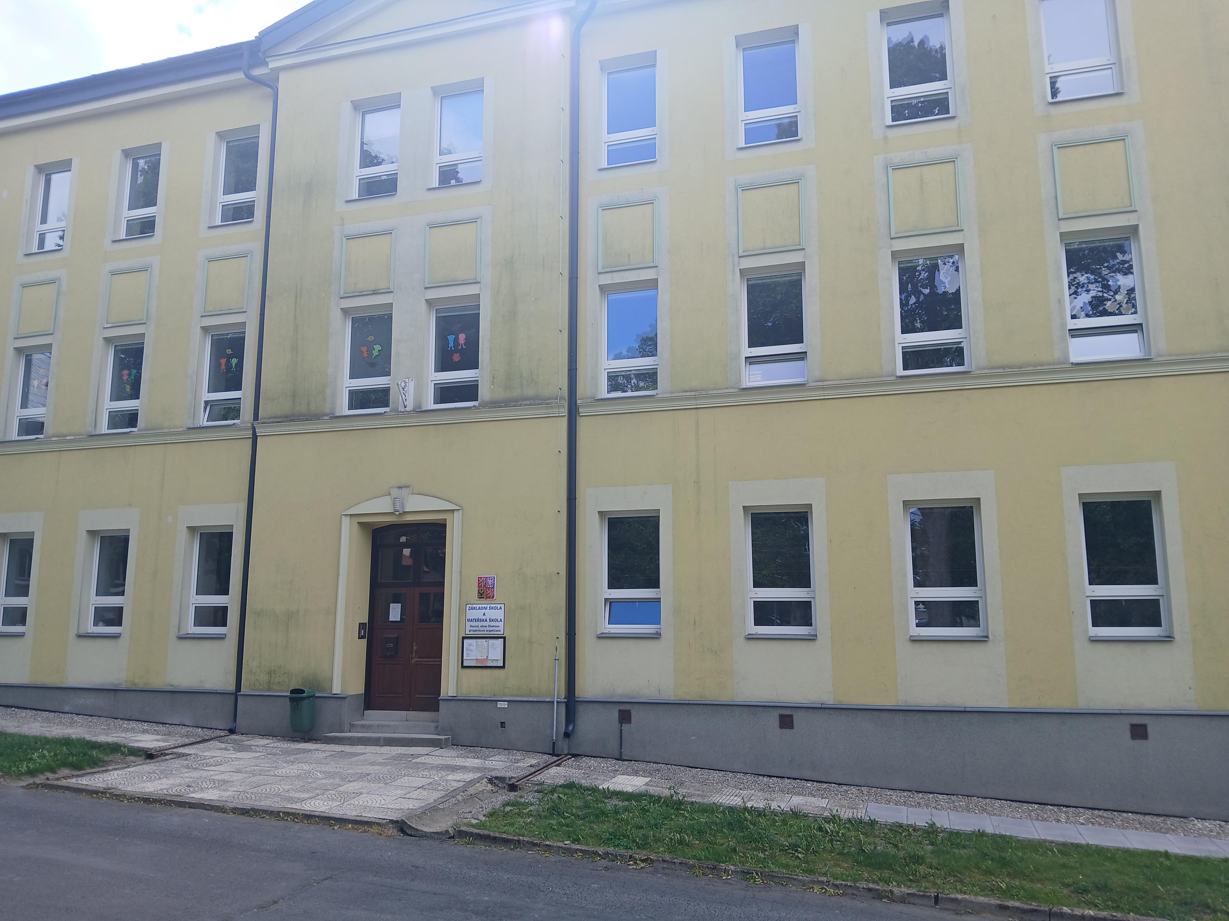 Základní škola a Mateřská škola Huzová, okres Olomouc