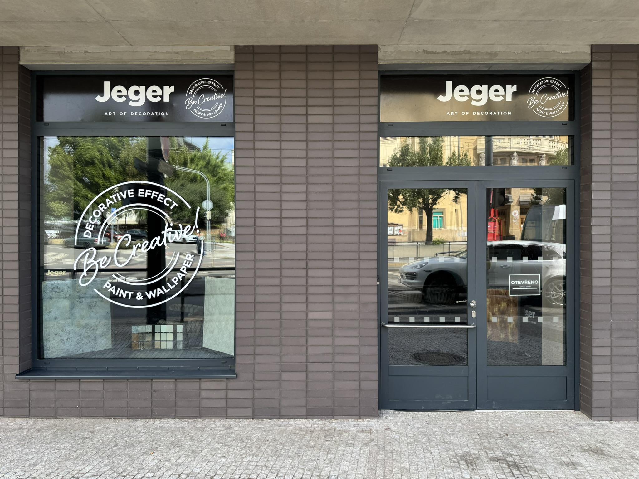 Jeger – Showroom