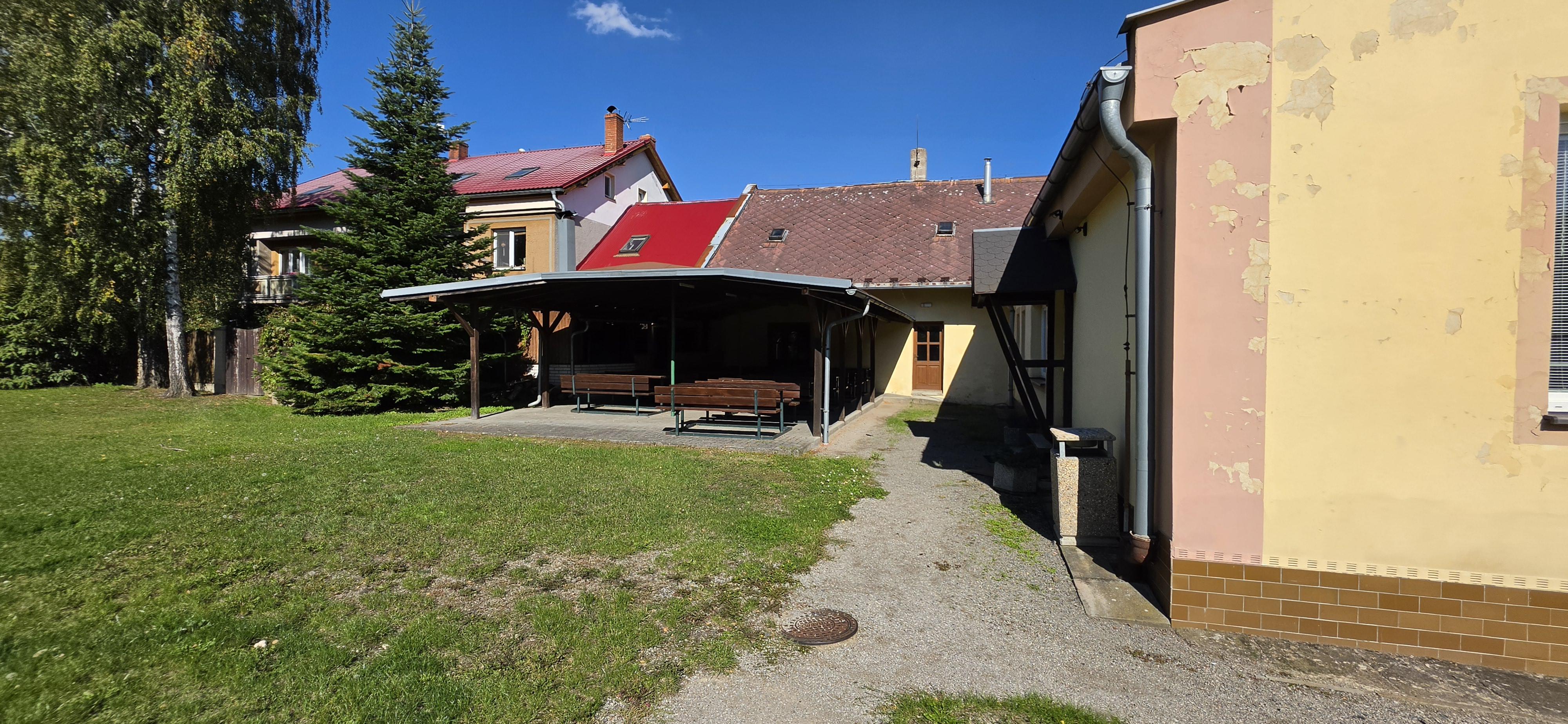 Kulturní dům Milostovice foto 2