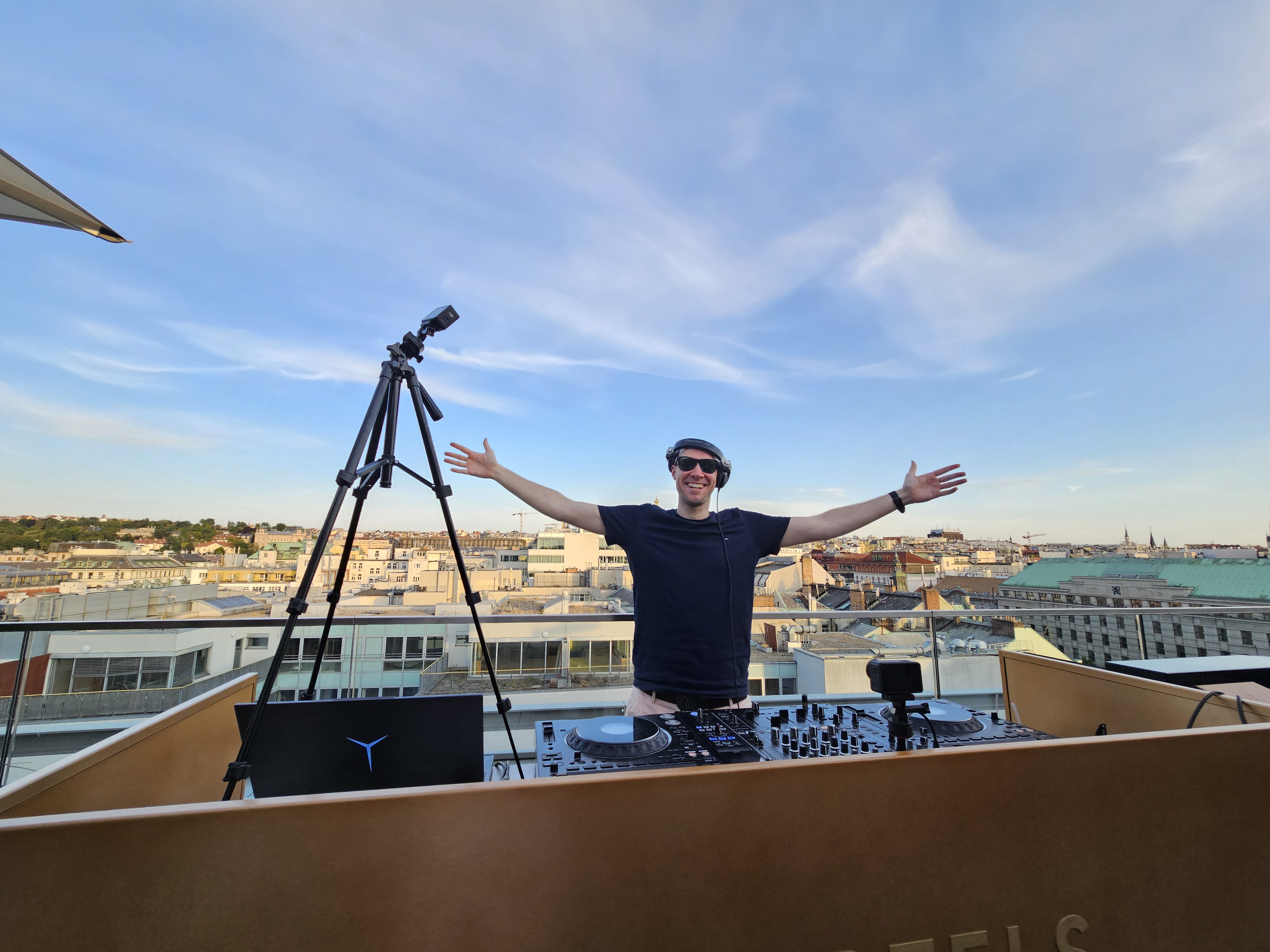 DJ WOW foto 4