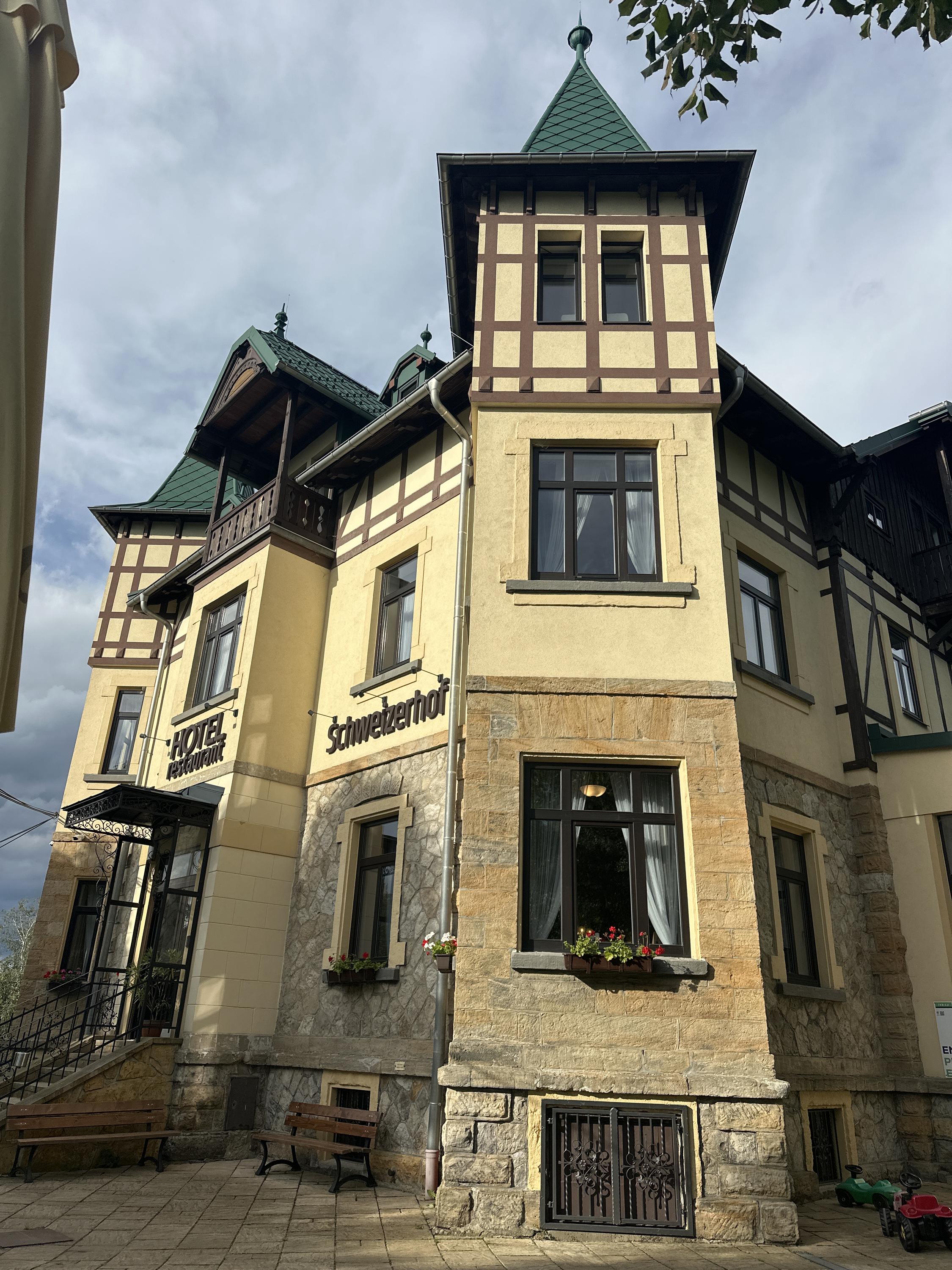 Restaurace Švýcarský dům foto 3