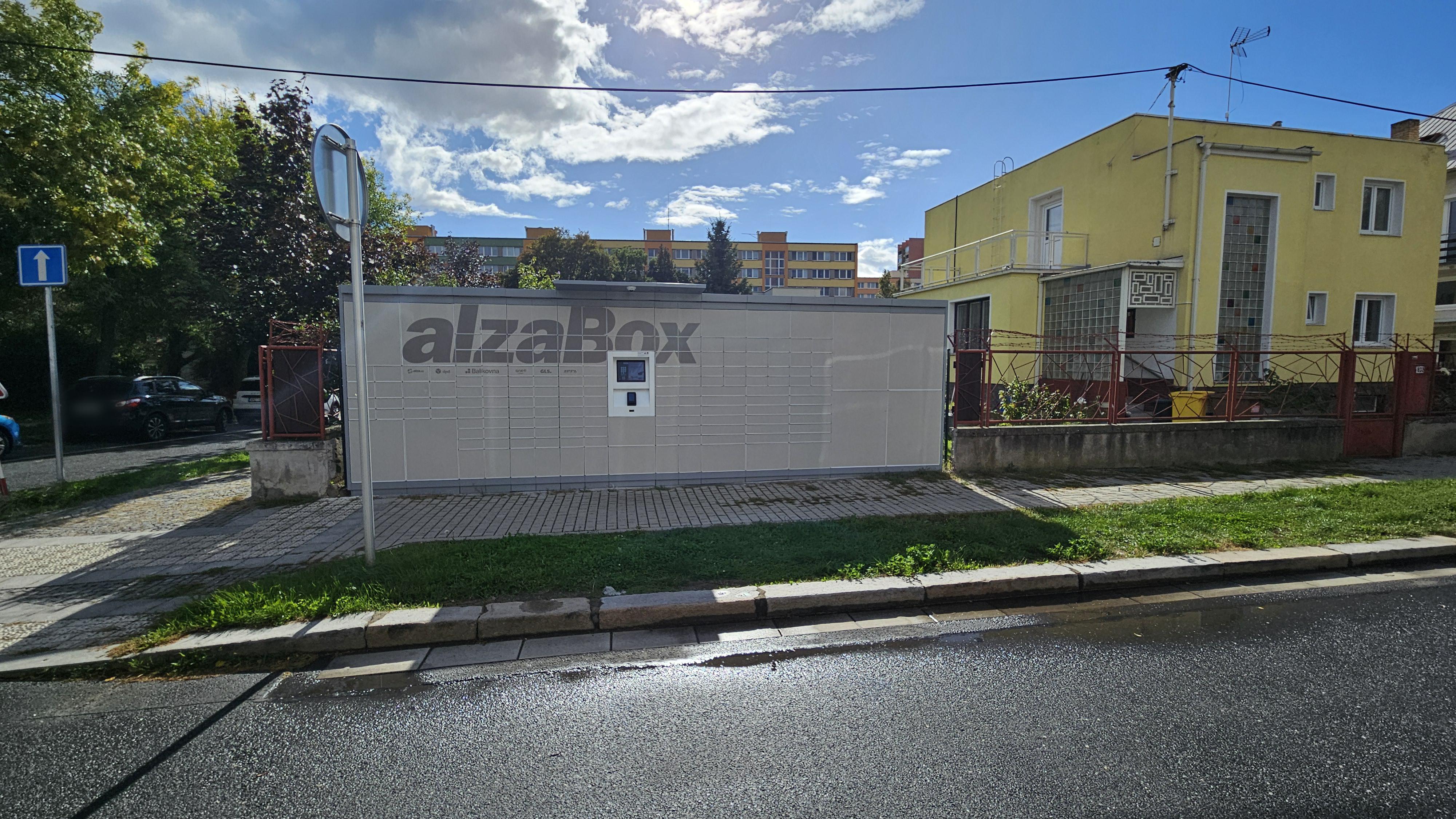 AlzaBox
