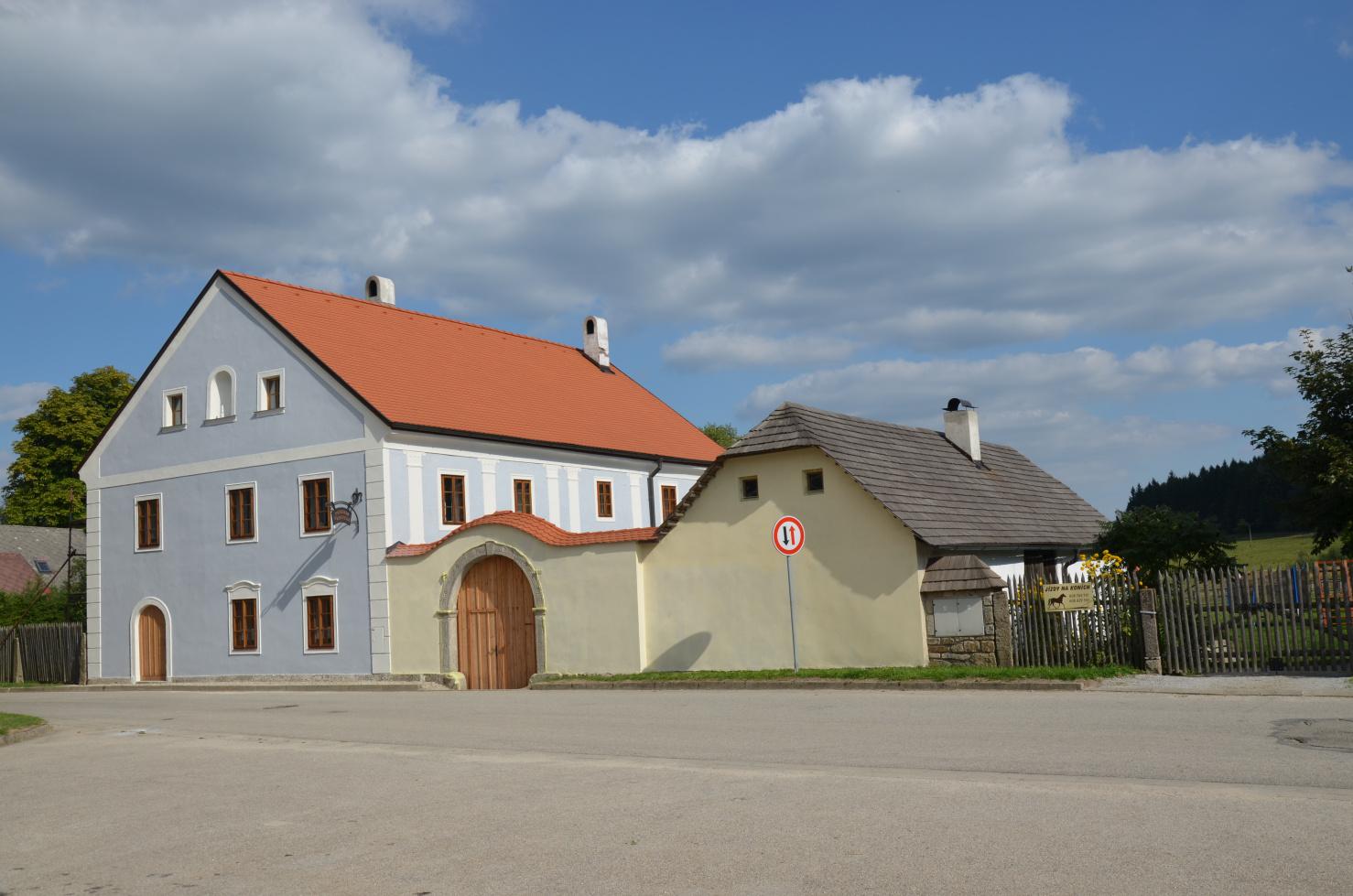 Penzion U Kostela