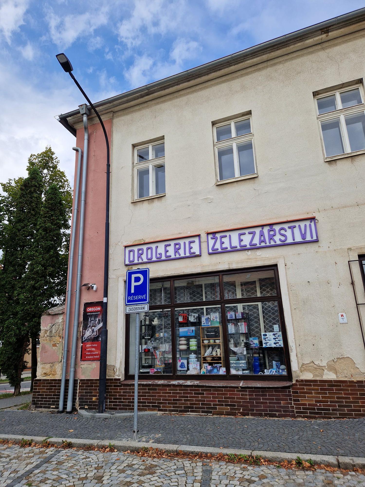 ŽELEZÁŘSTVÍ, DOMÁCÍ POTŘEBY, DROGERIE - JAN KRUPIČKA foto 1