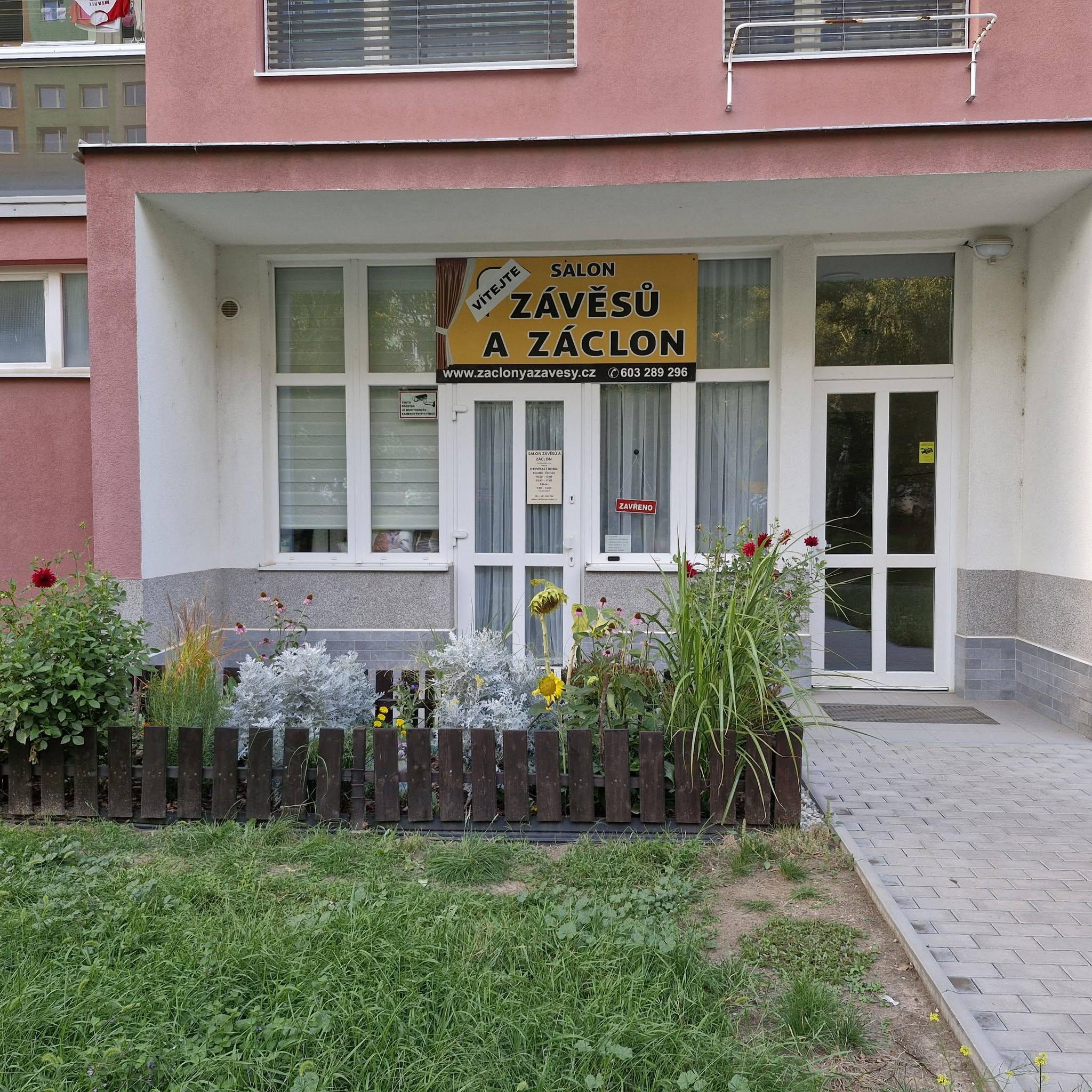 Salon závěsů a záclon foto 2