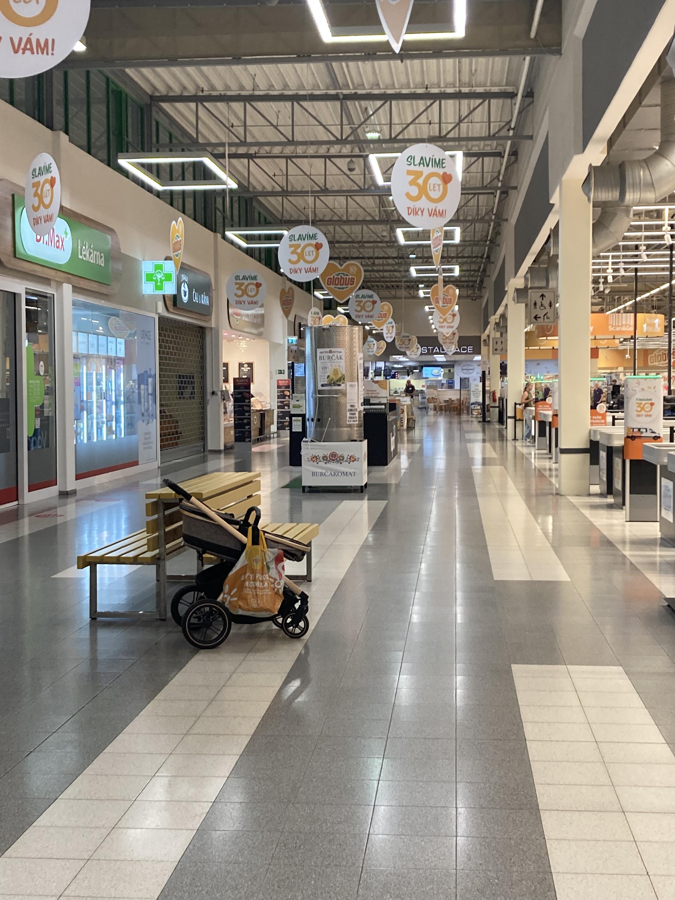 Globus Hypermarket foto 2