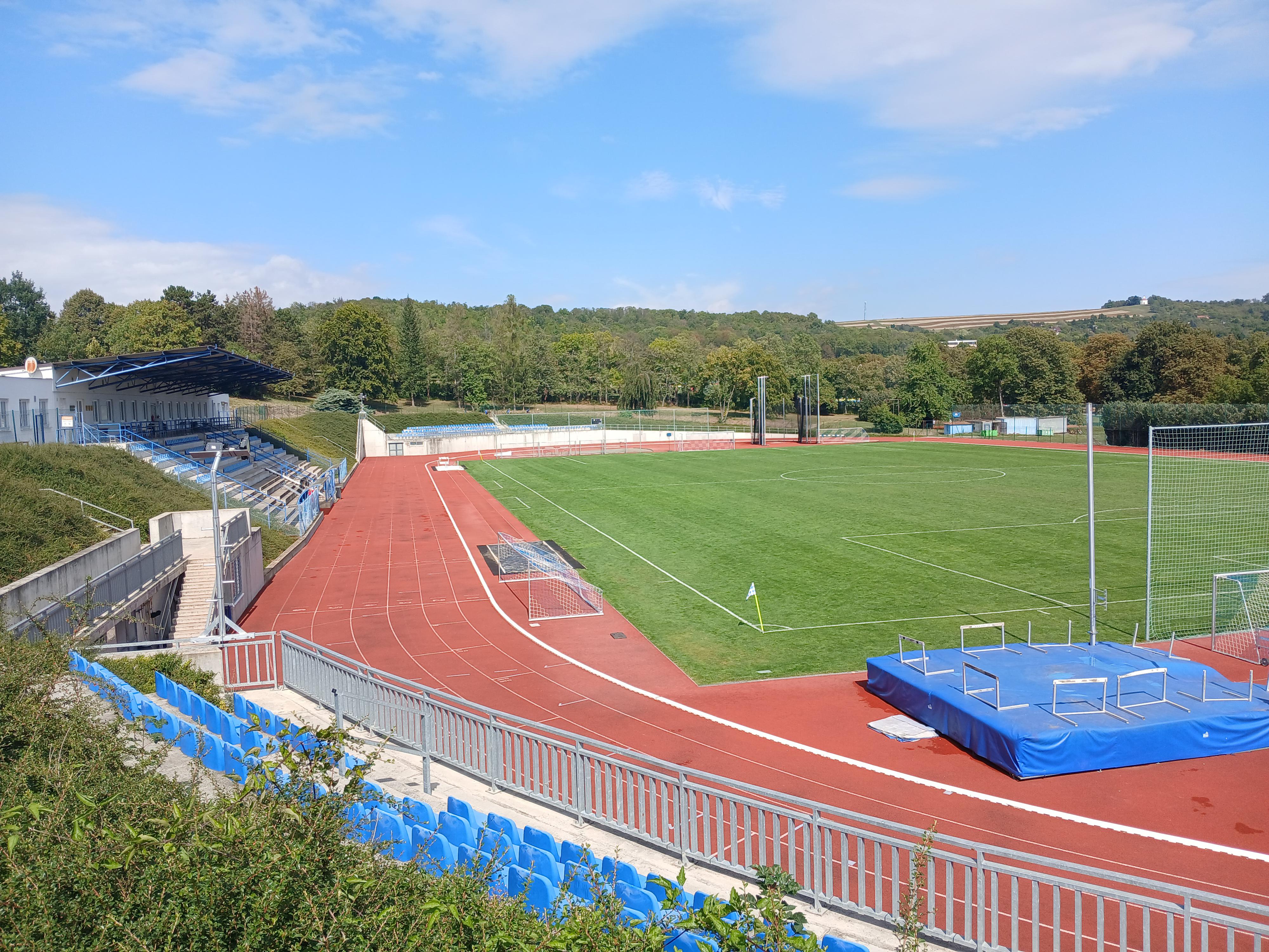 Slavkovský stadion foto 5