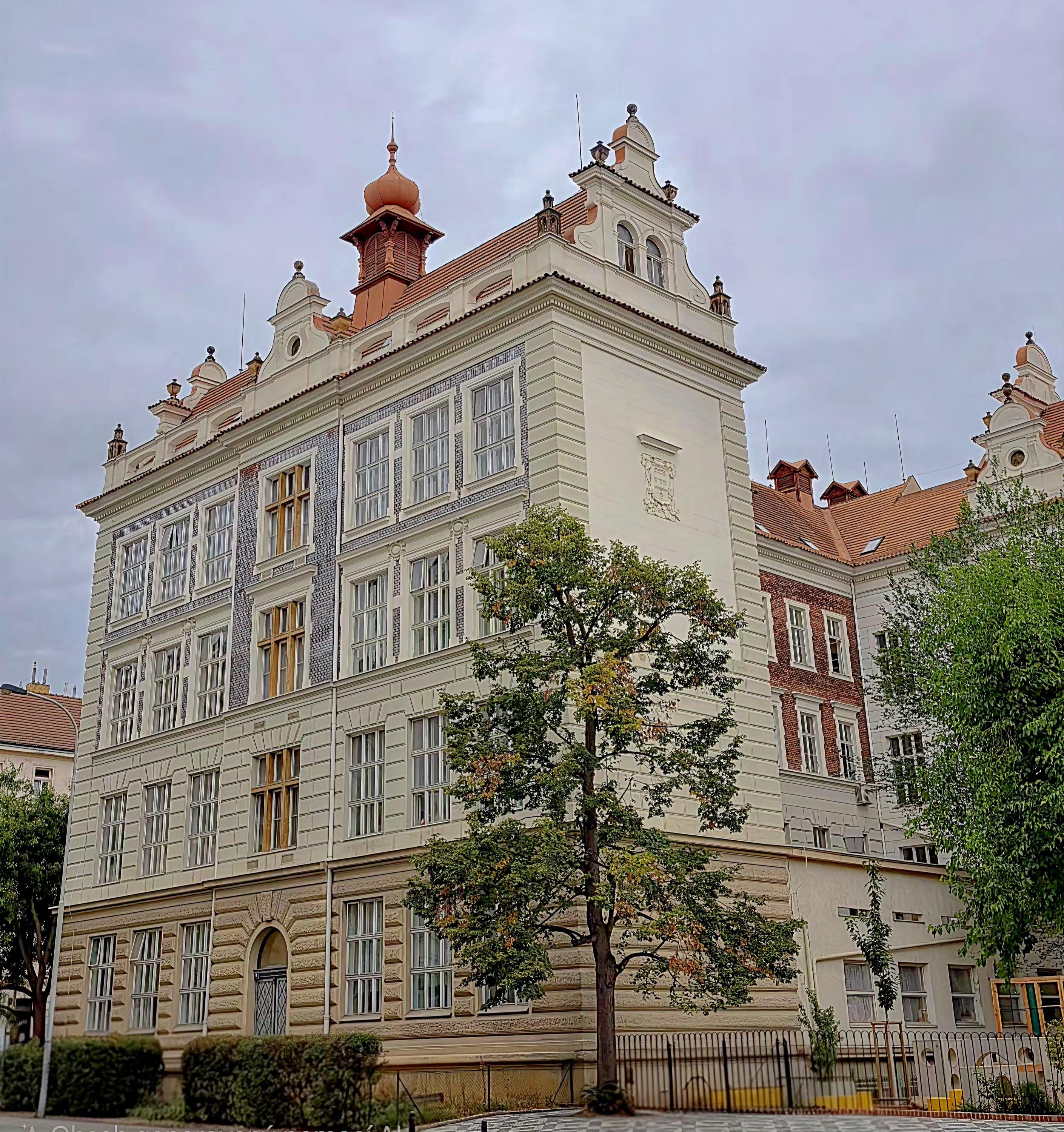 Fakultní ZŠ PedF UK a MŠ U Studánky, Praha foto 5