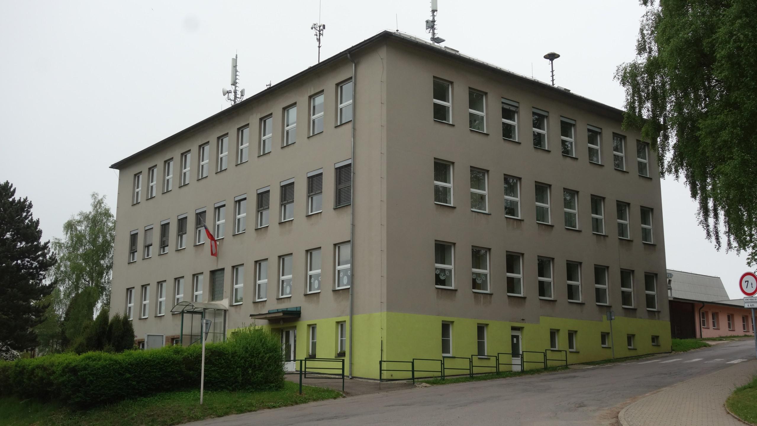 Základní škola Jindřicha Pravečka, Výprachtice, okres Ústí nad Orlicí foto 2