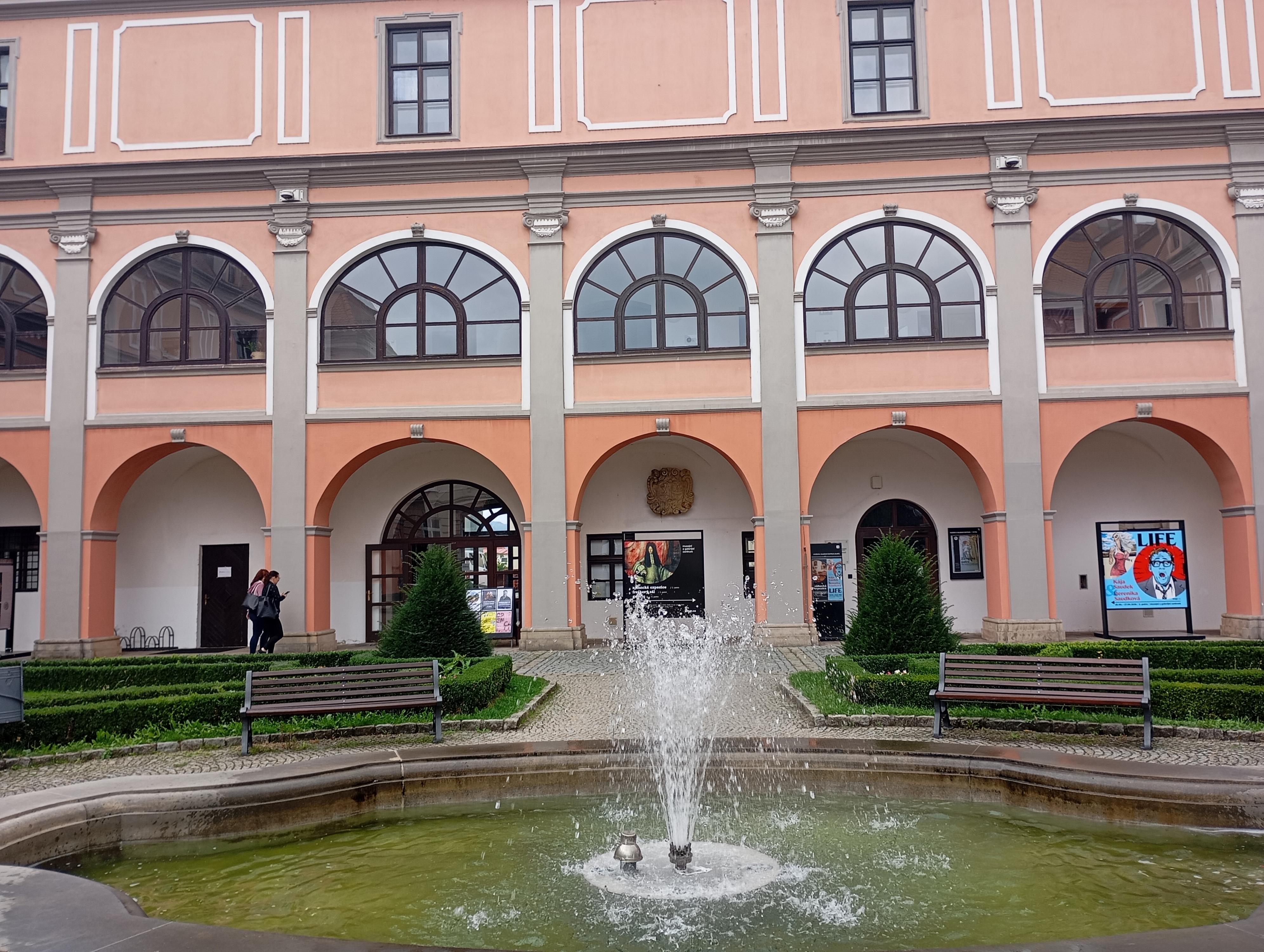 Muzejní a galerijní centrum foto 3