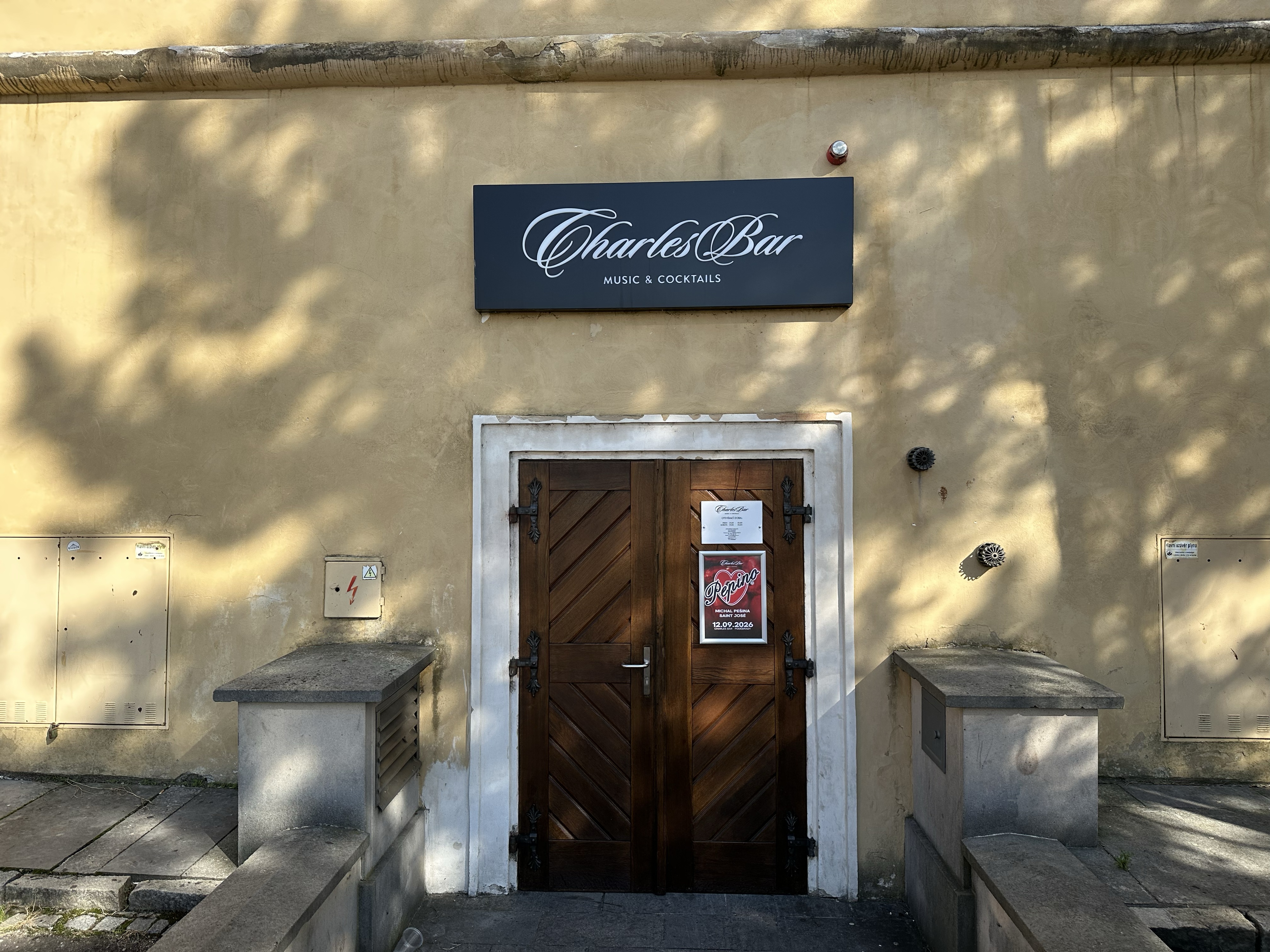 Charles Bar