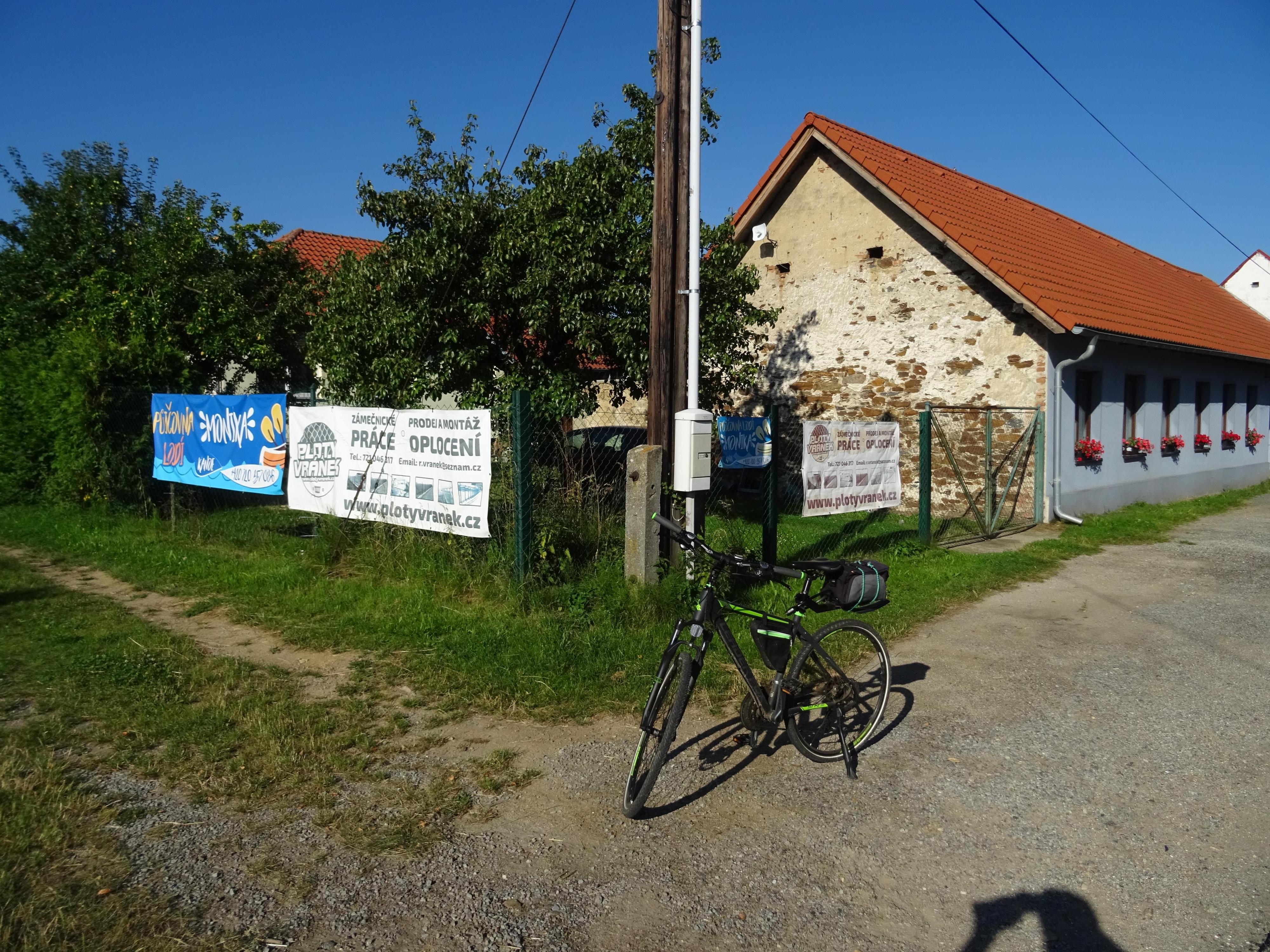 Půjčovna lodí Doňov 1
