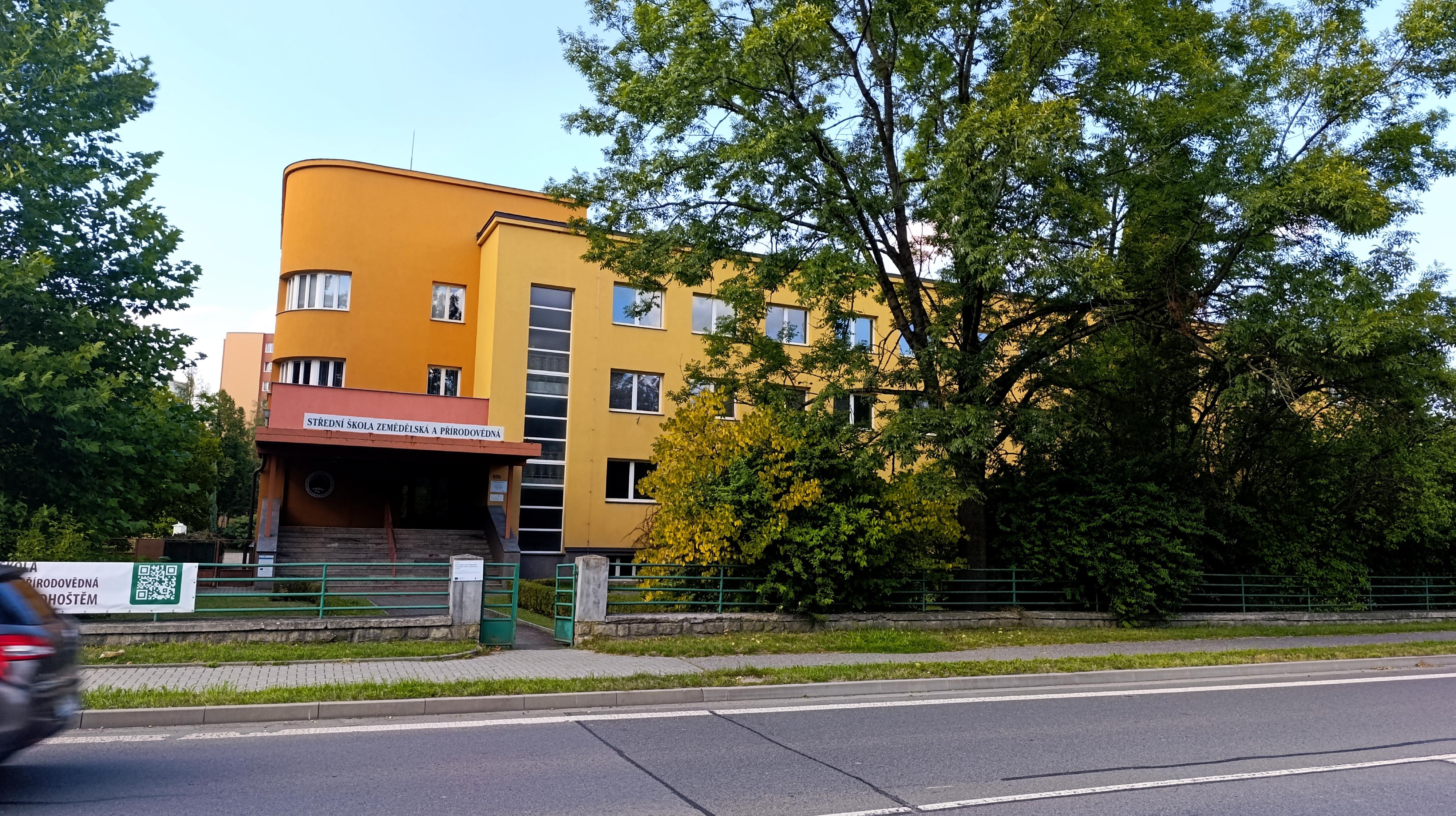 Střední škola zemědělská a přírodovědná Rožnov pod Radhoštěm foto 4