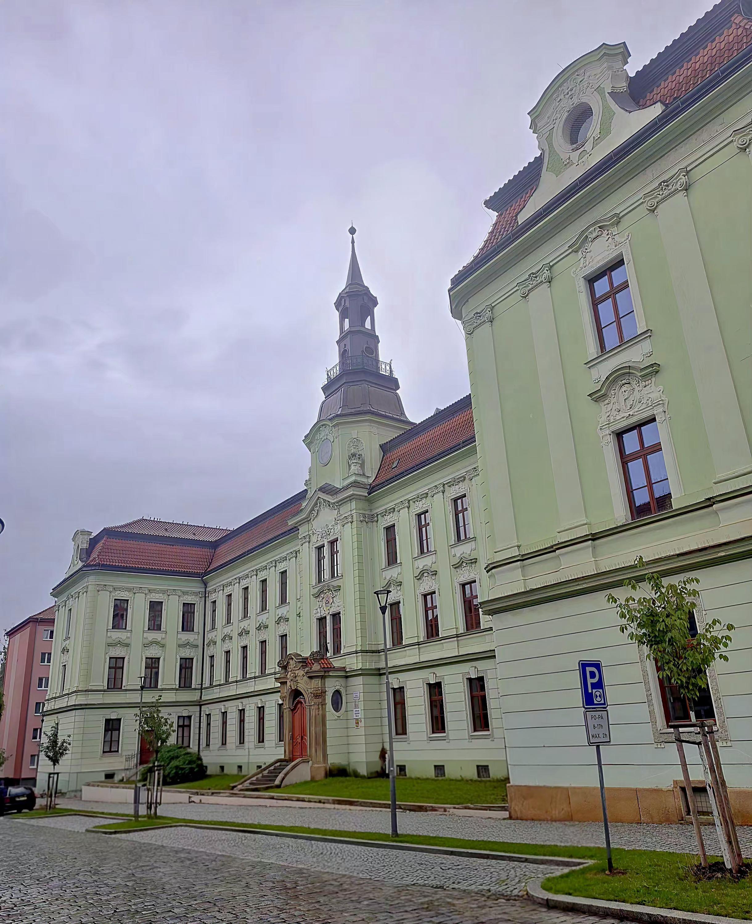 Gymnázium a Střední odborná škola Rokycany foto 3