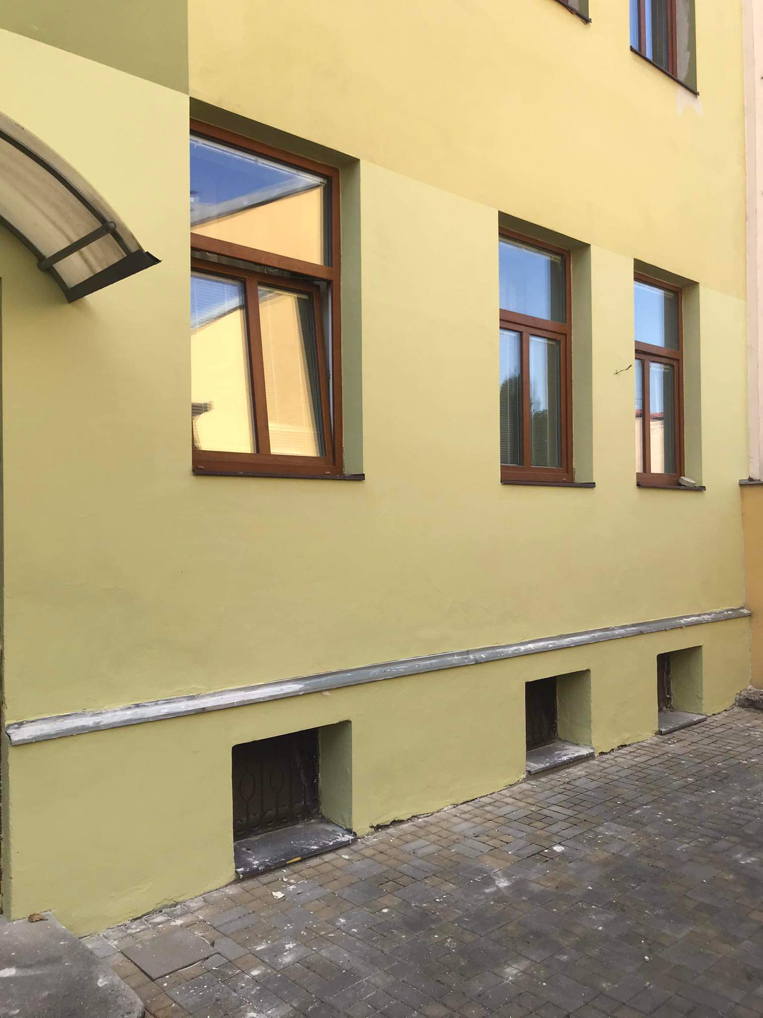 Malíři pokojů, nátěry fasád BAŤKA foto 5