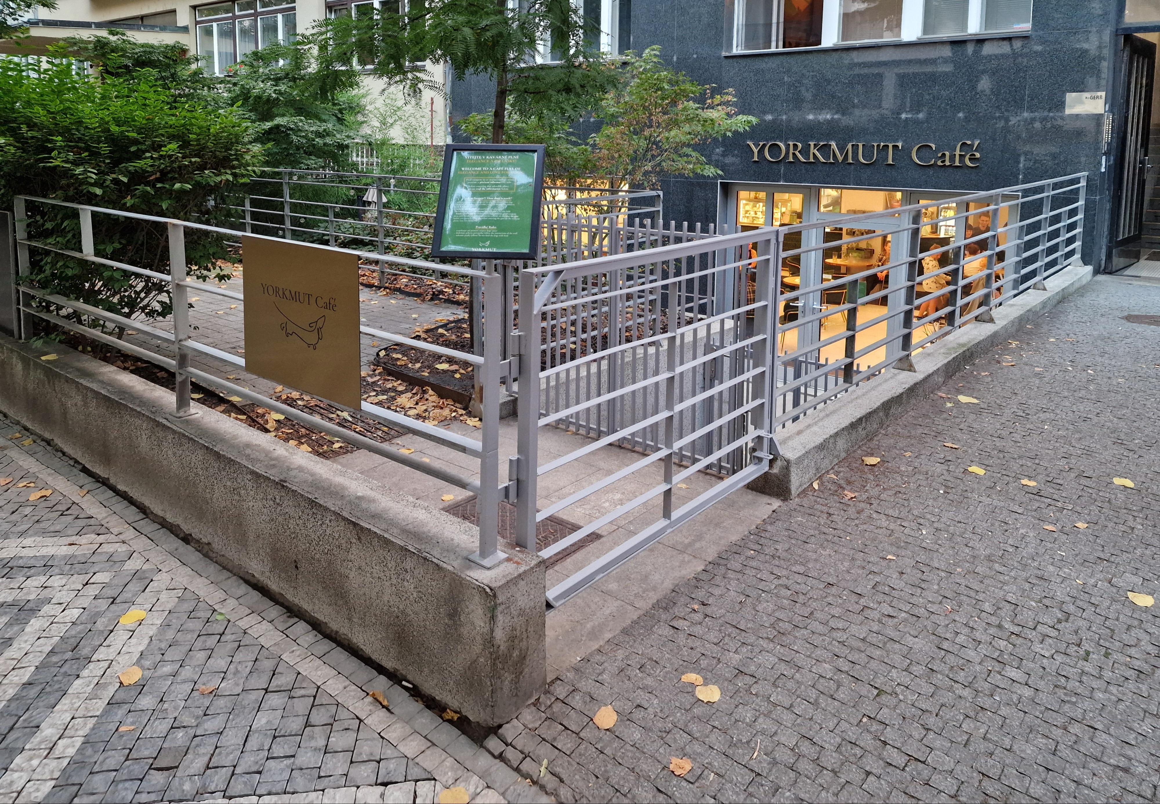 Yorkmut Café