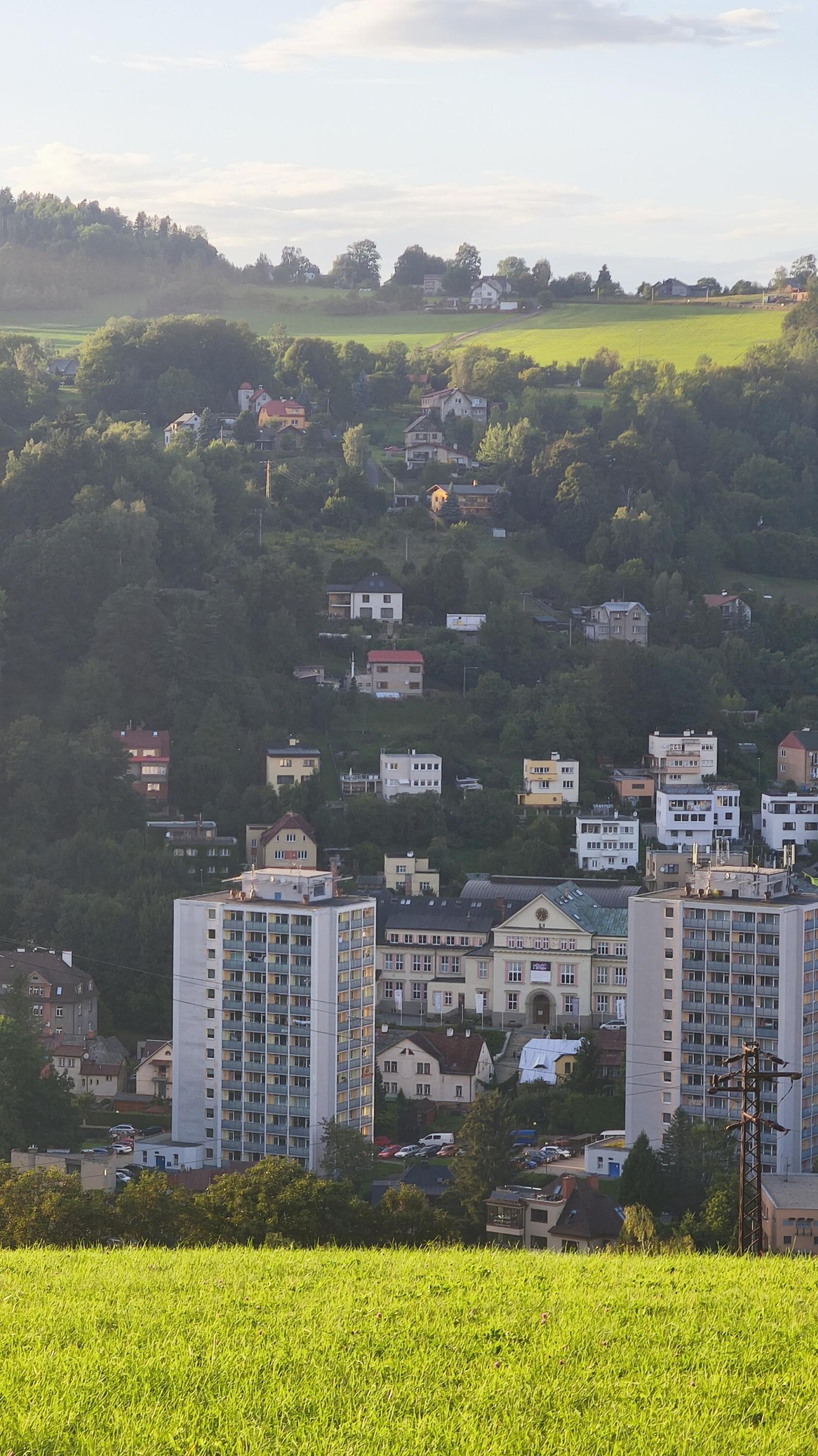 SUPŠ sklářská Železný Brod - knihovna foto 3