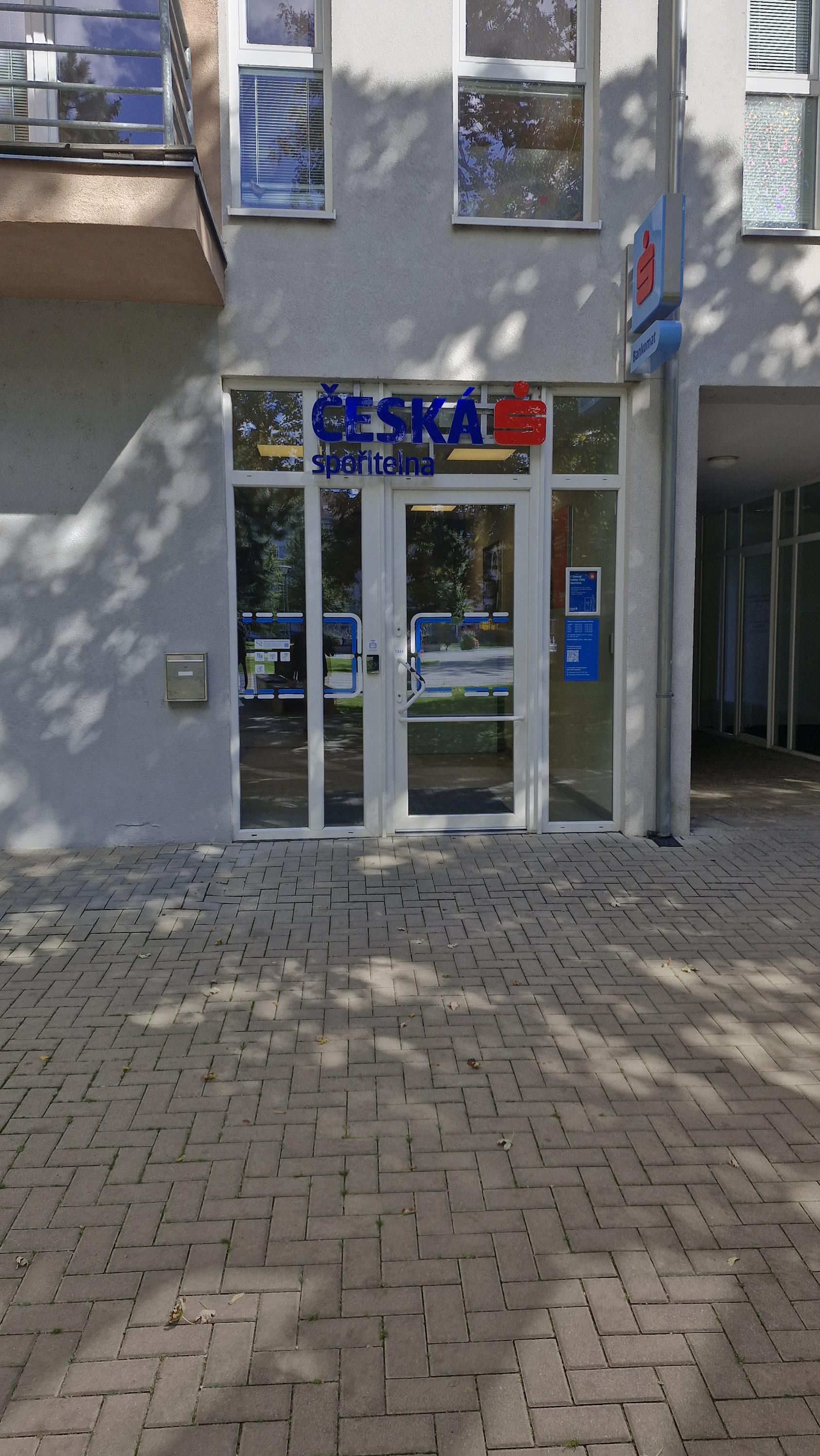 Česká spořitelna, a.s. foto 2