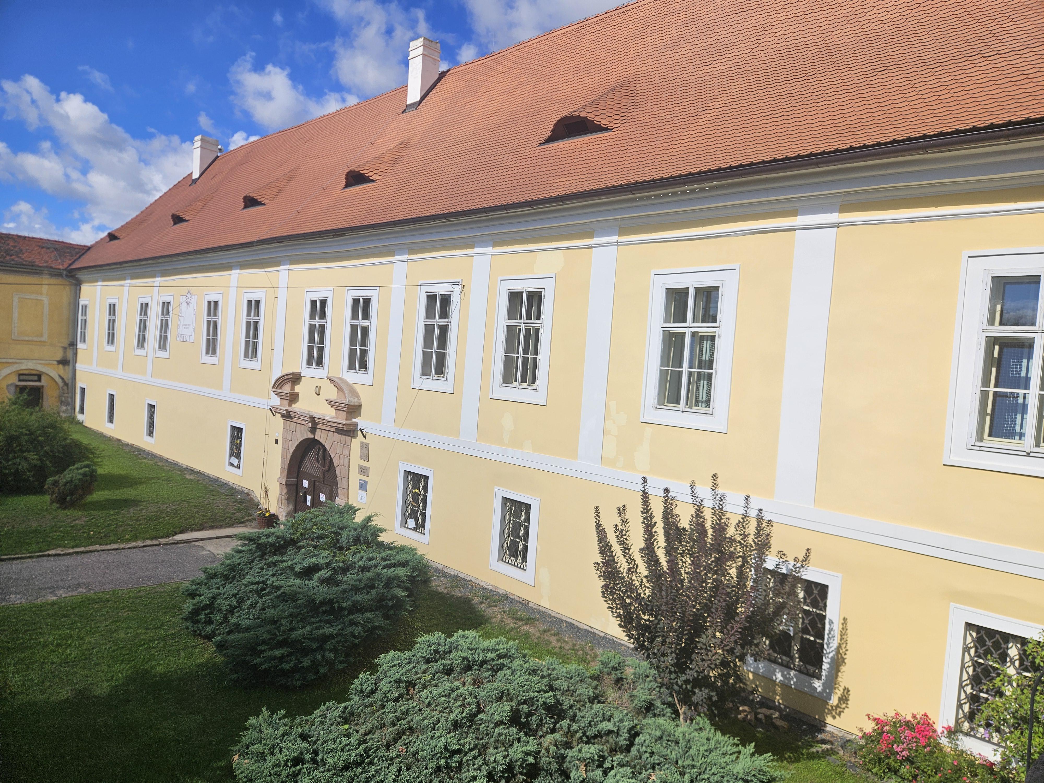 Základní škola a Mateřská škola Nové Dvory