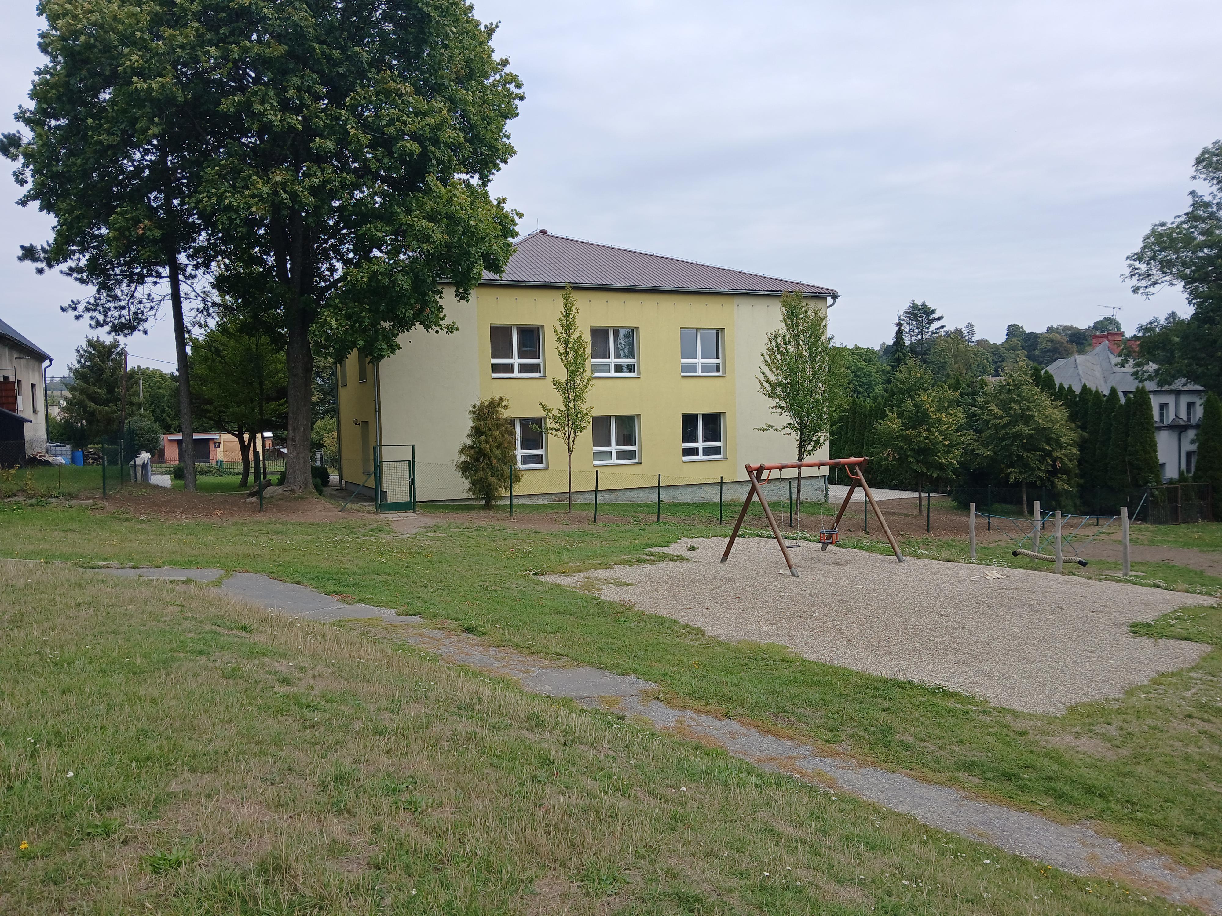 Základní umělecká škola Moravský Beroun, Dvořákova 349 foto 1