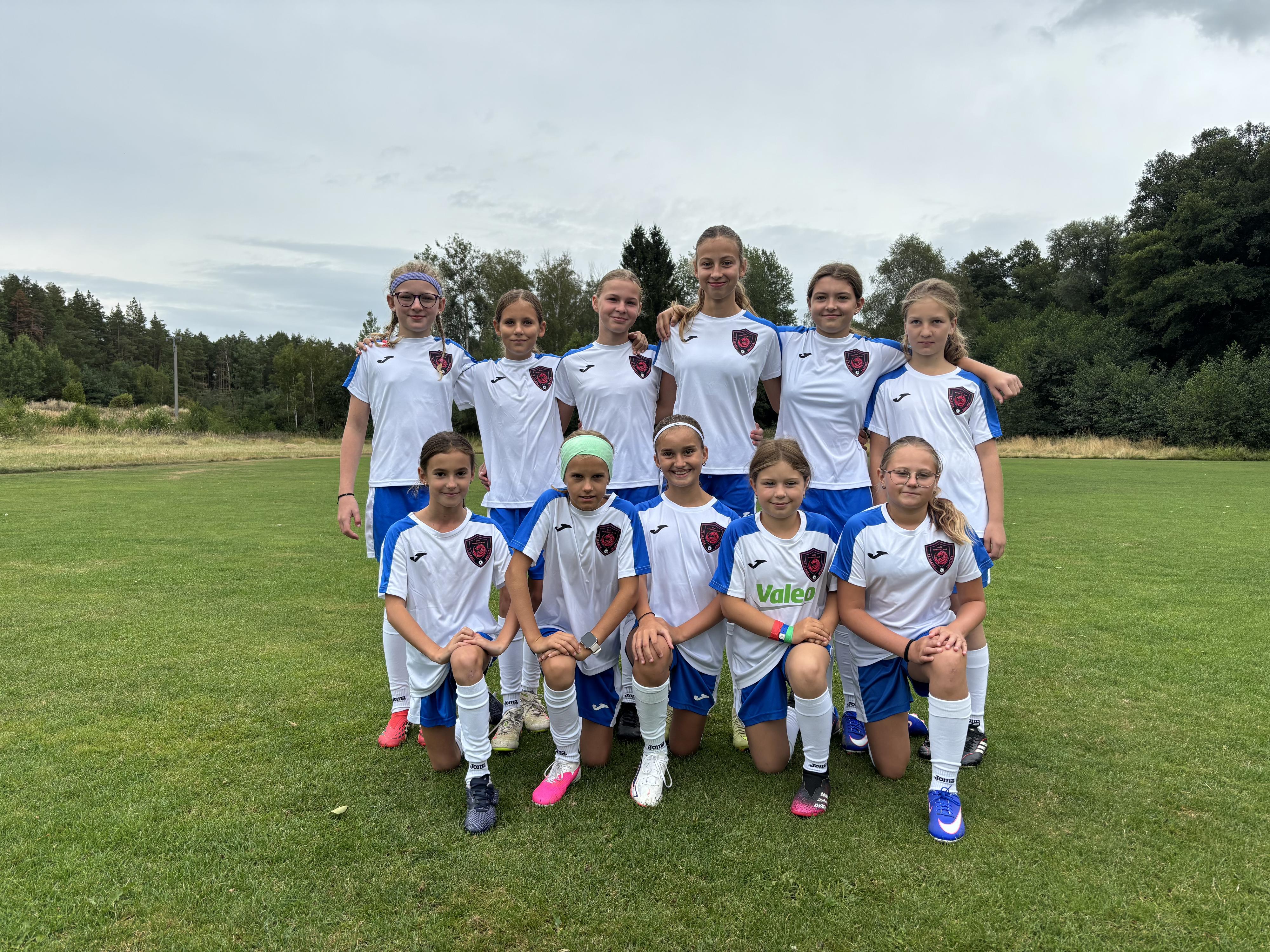 Dívčí fotbalový klub - TJ Slabce z.s. - Dračice foto 2