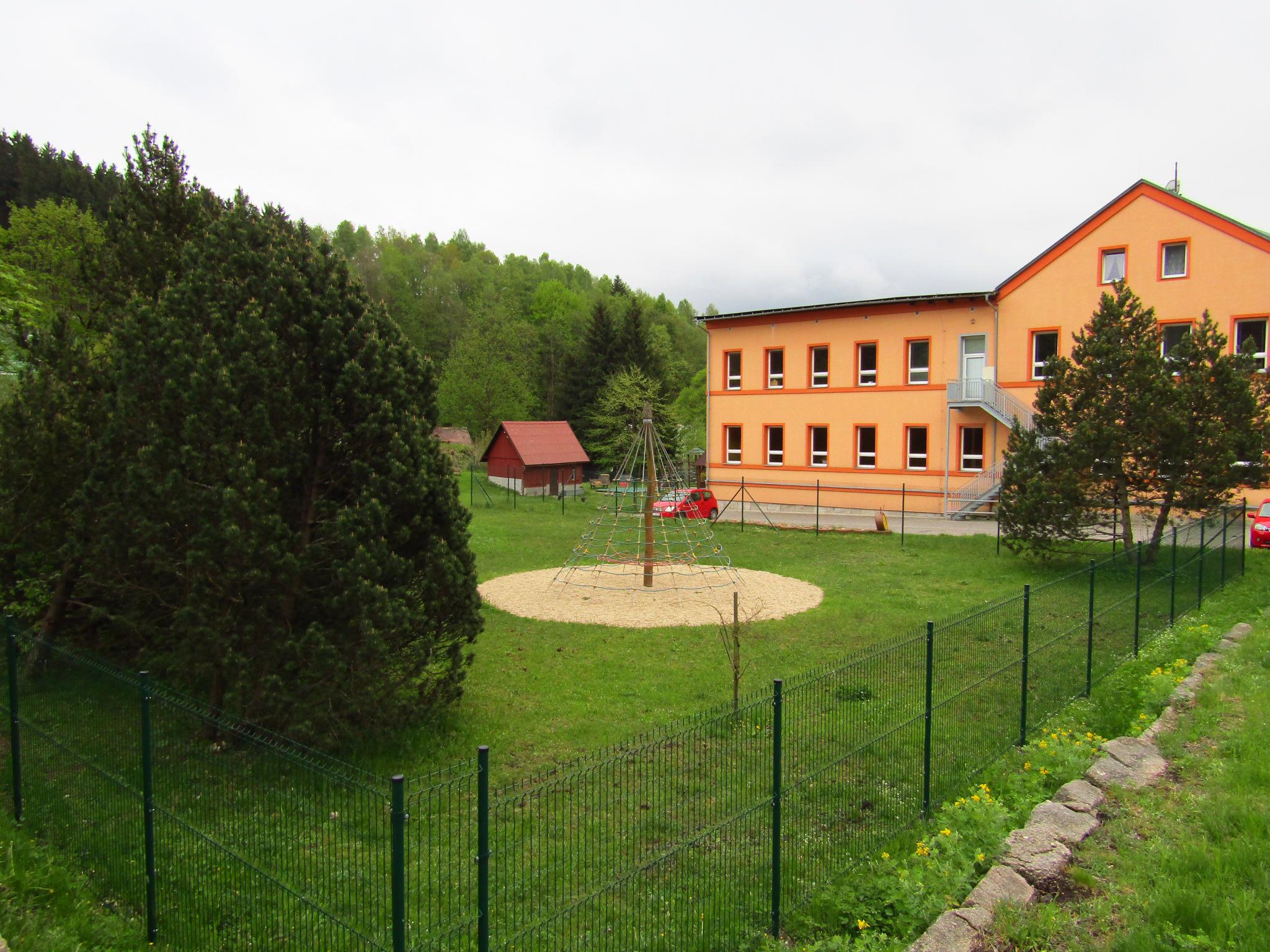 MŠ Desná foto 2
