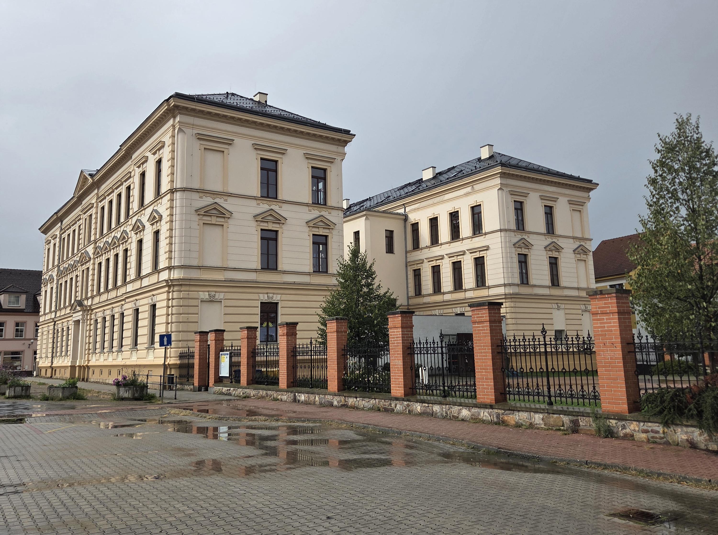 Základní škola Rokycany, ulice Míru 64, příspěvková organizace foto 2