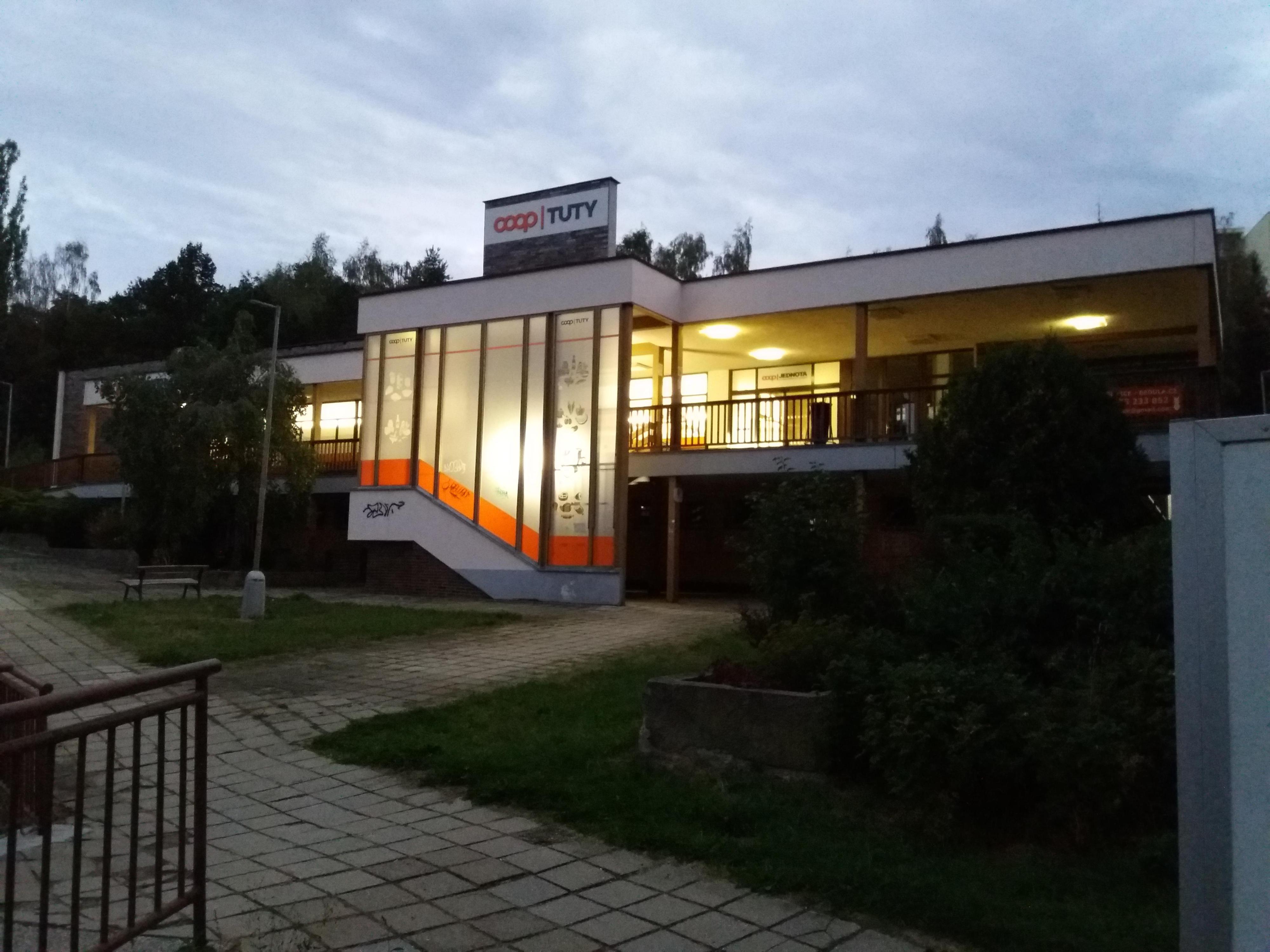 Jednota, spotřební družstvo ve Vimperku - COOP foto 2