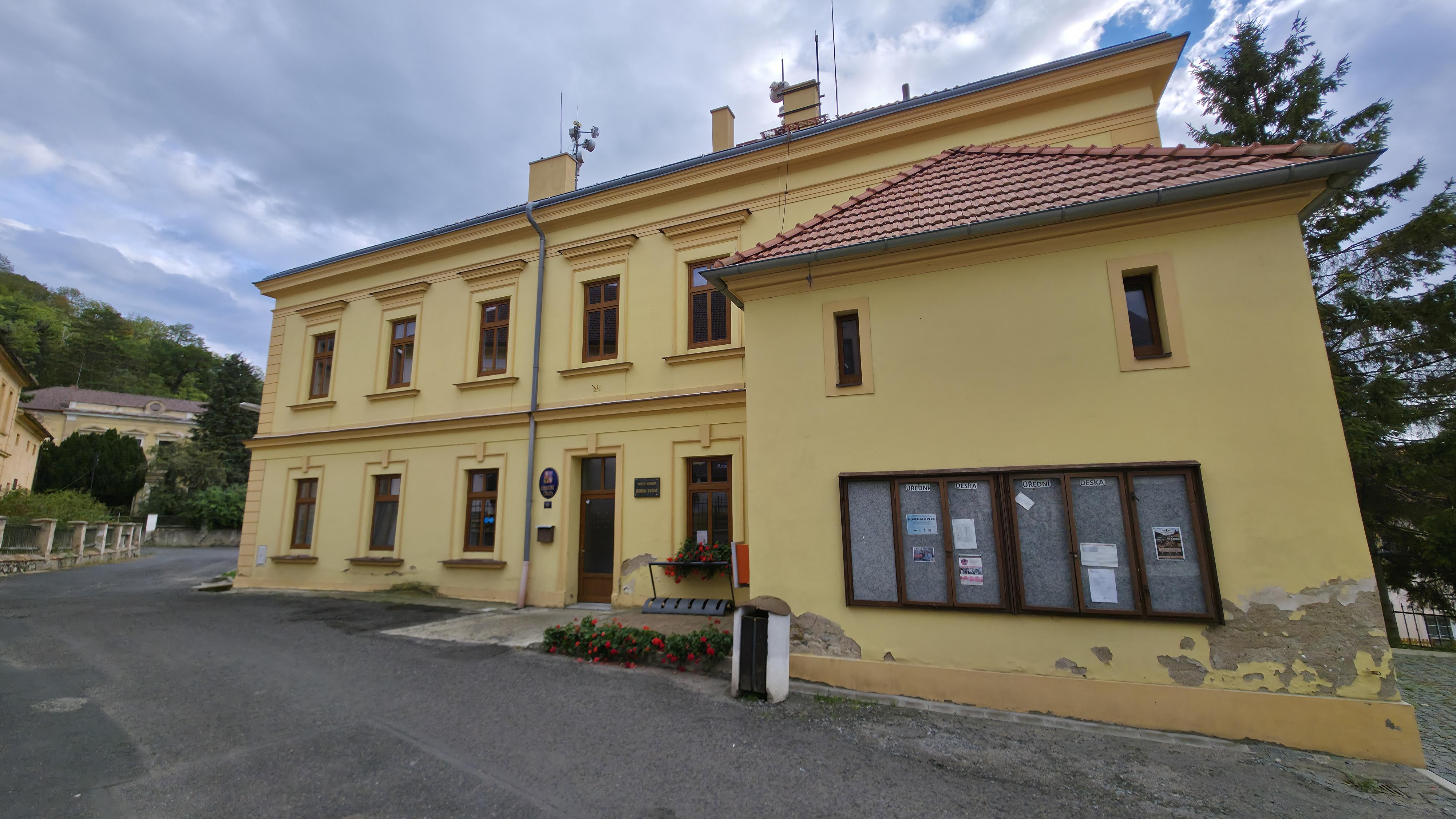 Kamýk - obecní úřad foto 5