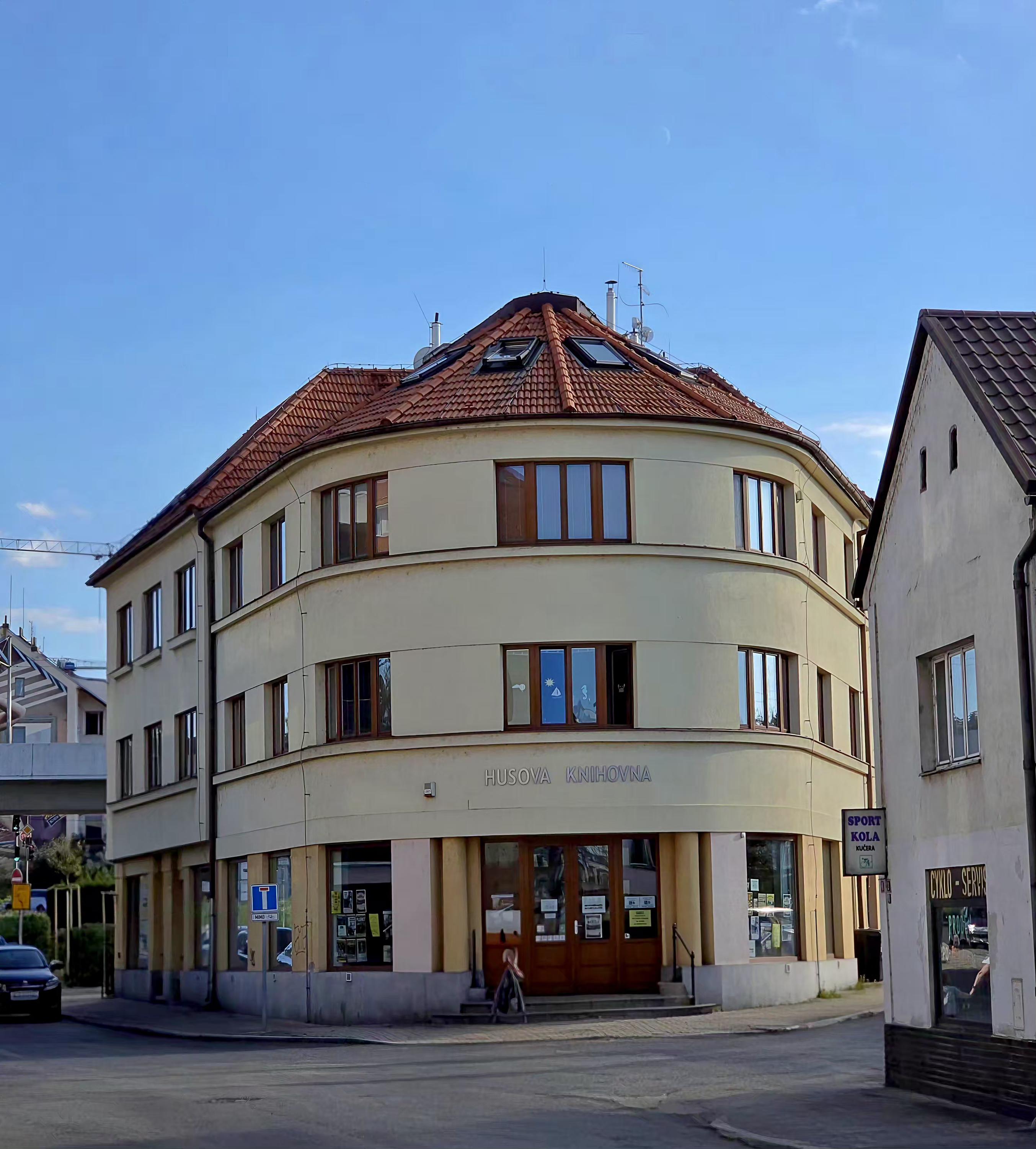 Husova knihovna v Modřanech foto 6