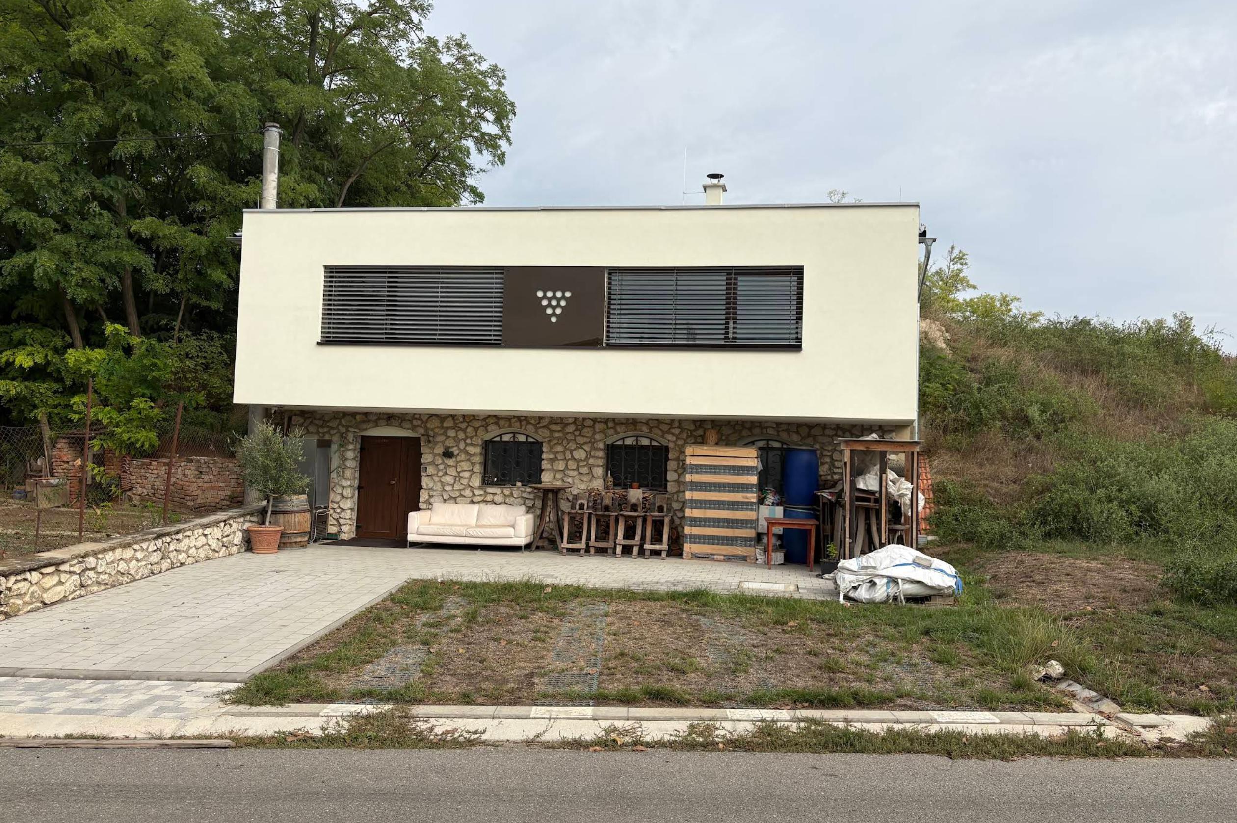 Vinný sklep s apartmány Vyskočil Amor Vincit