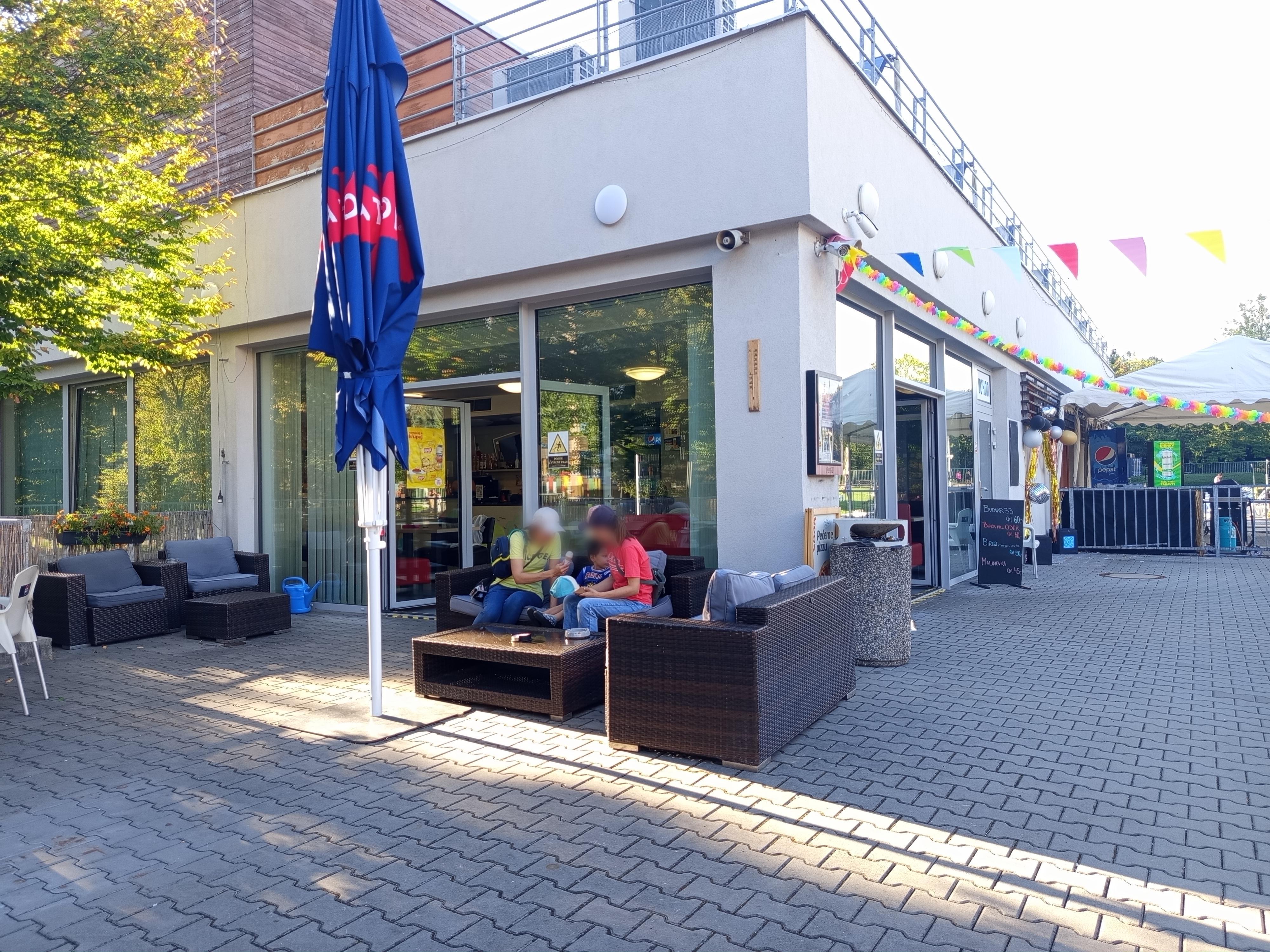 Občerstvení koupaliště Ládví