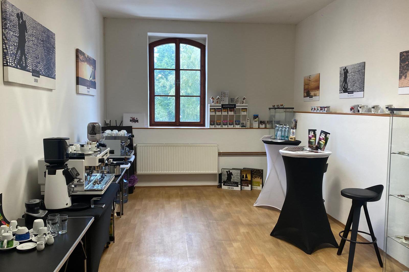 Montecelio Showroom - VARGA