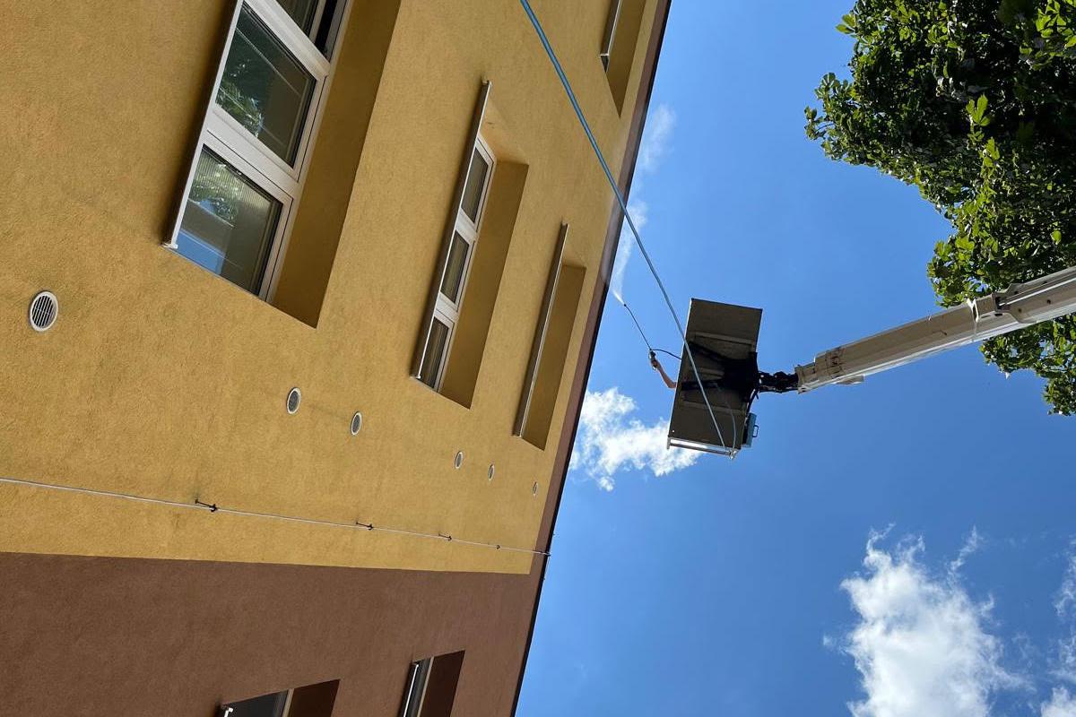 cistenistrech.eu - čištění střech, fasád a dlažeb