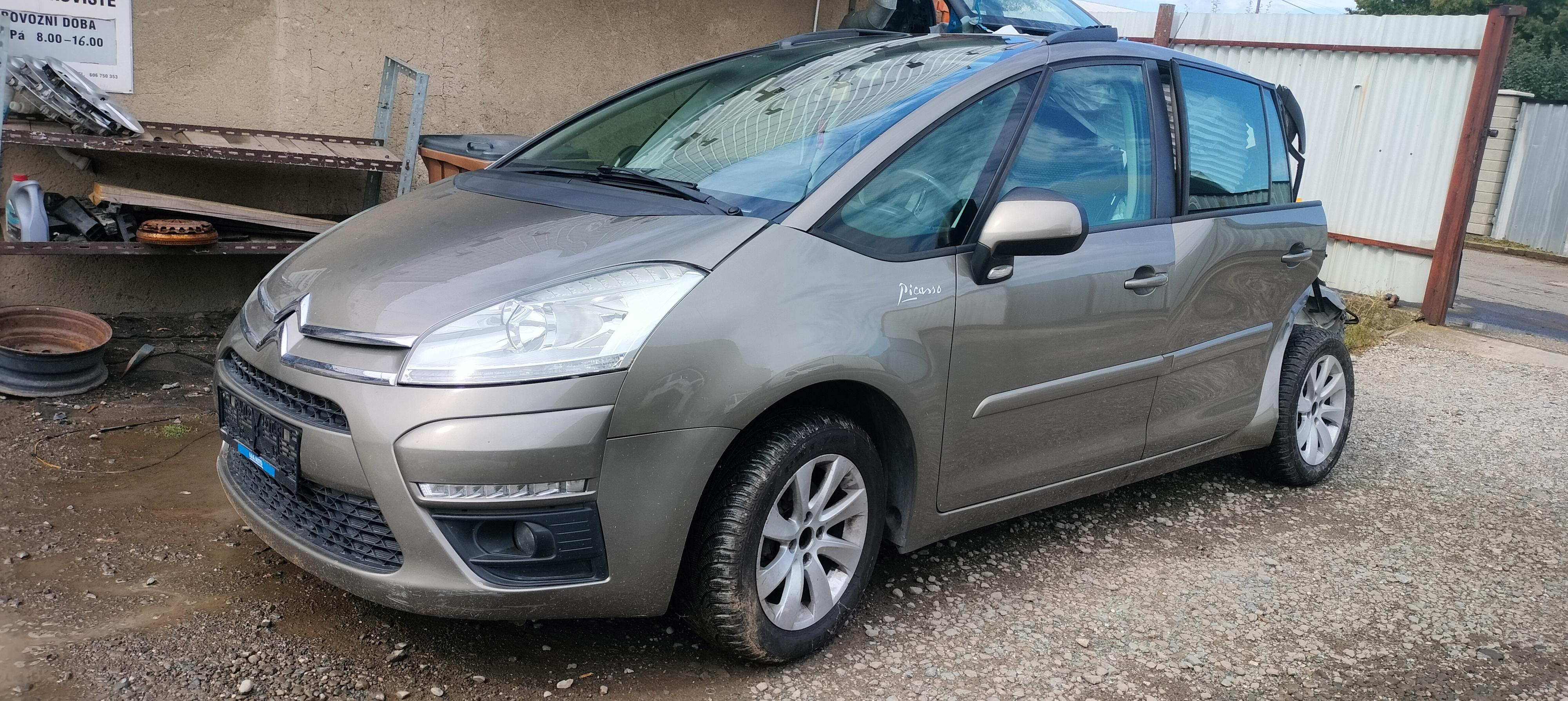 Autovrakoviště Peugeot a Citroën – Jiří Vaněk foto 5
