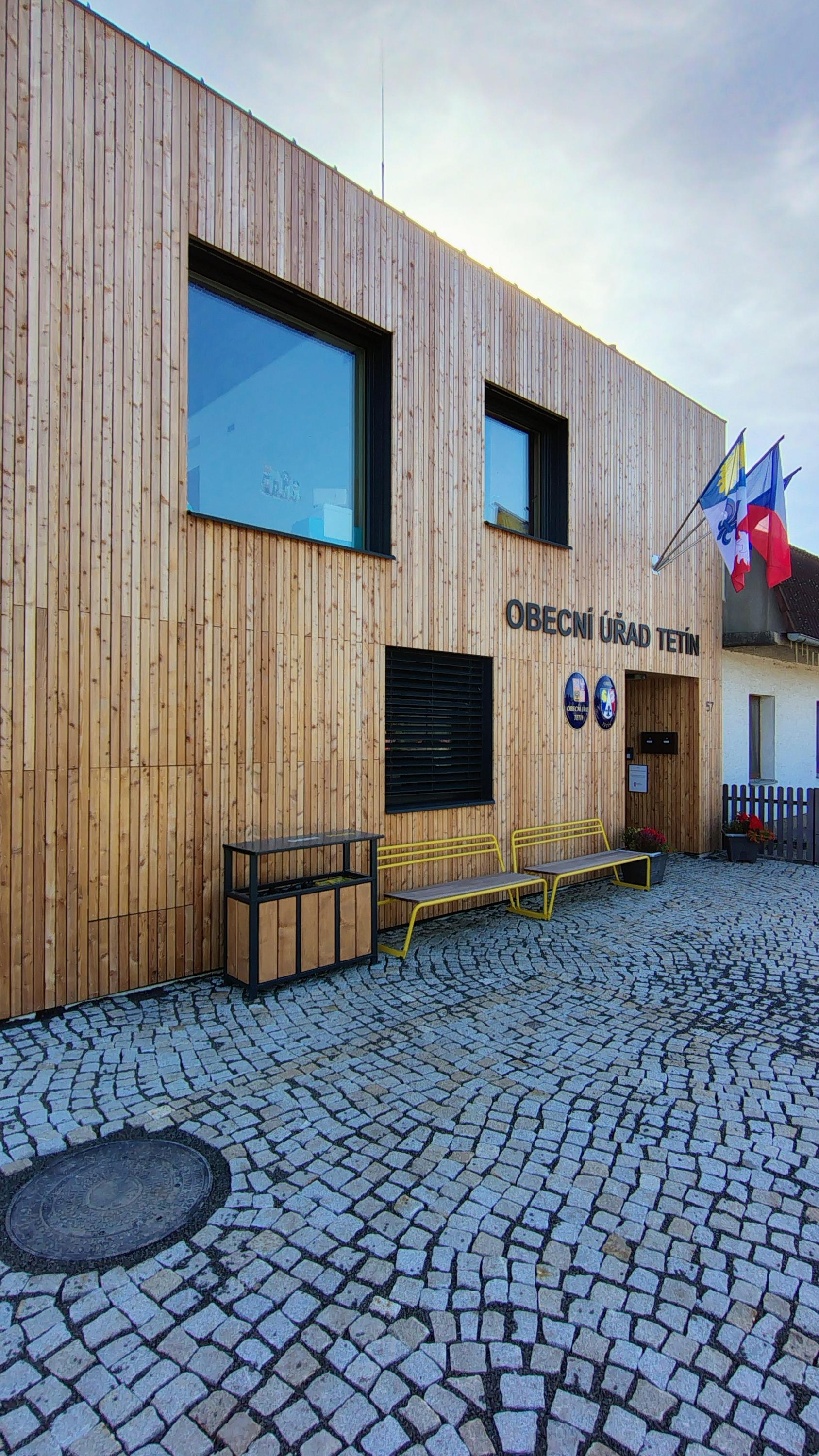 Tetín - obecní úřad foto 2