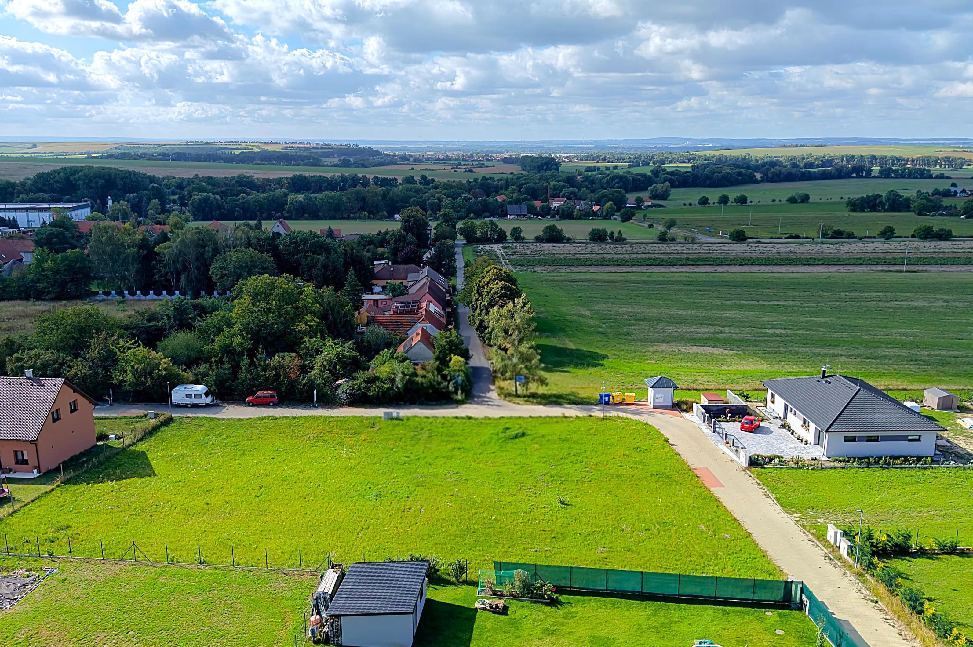 Prodej pozemku 1 377 m²