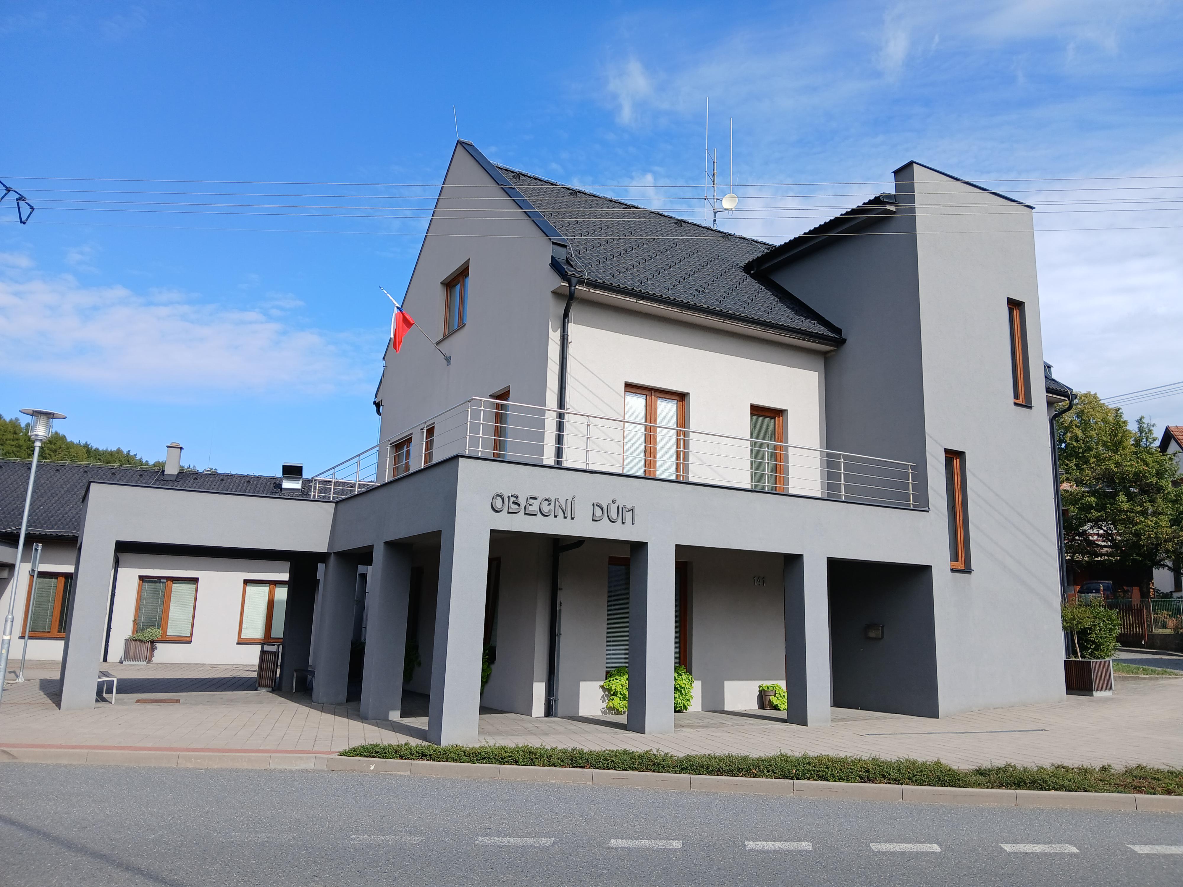 Loučka - obecní úřad foto 3