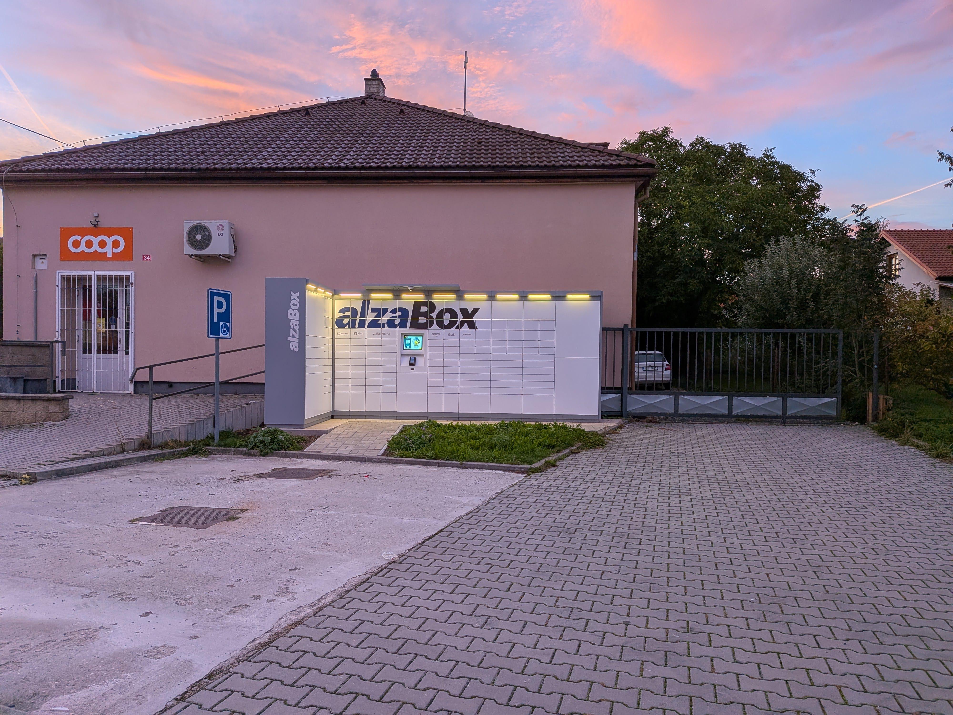 AlzaBox