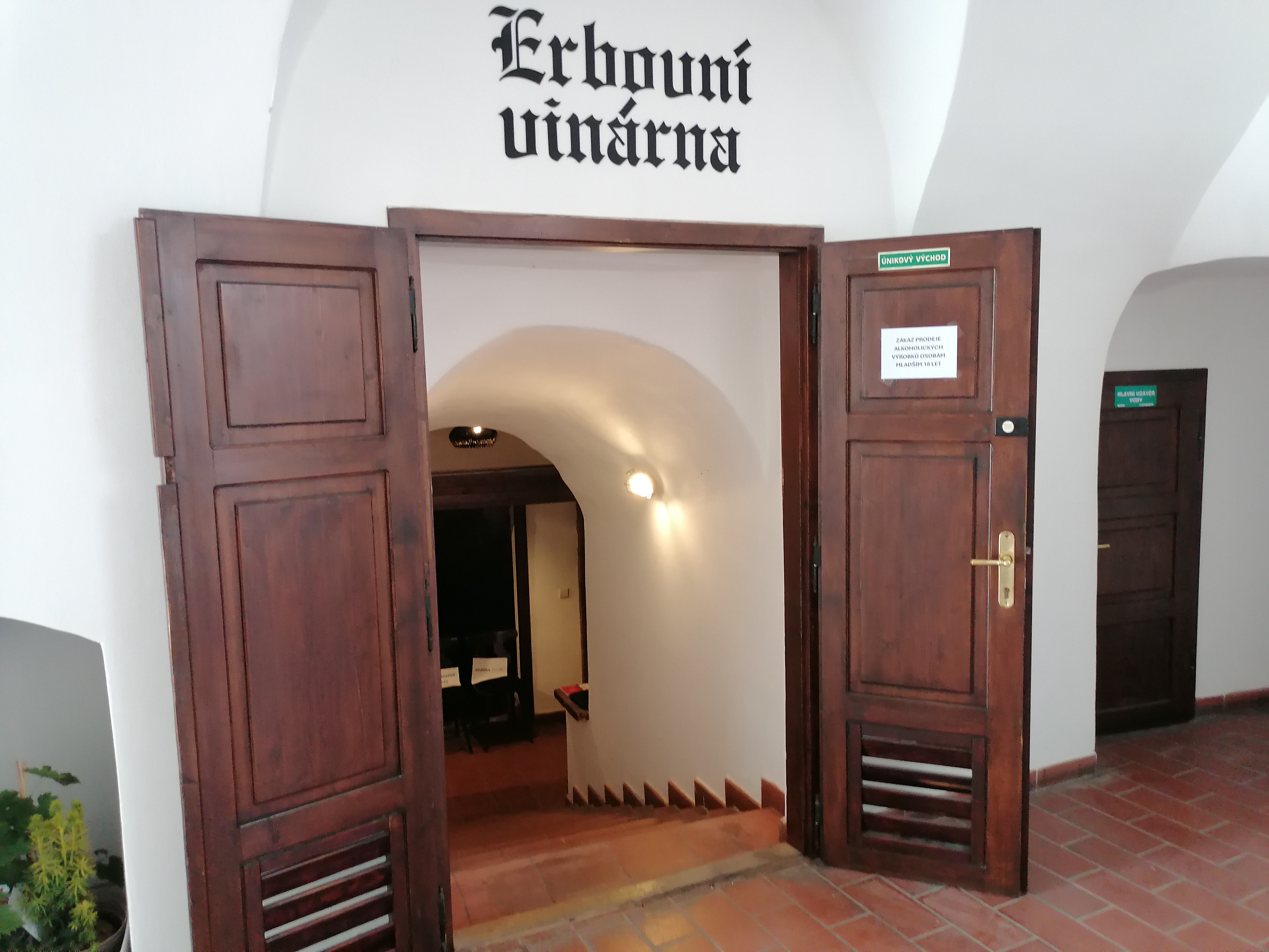 Erbovní Vinárna foto 4