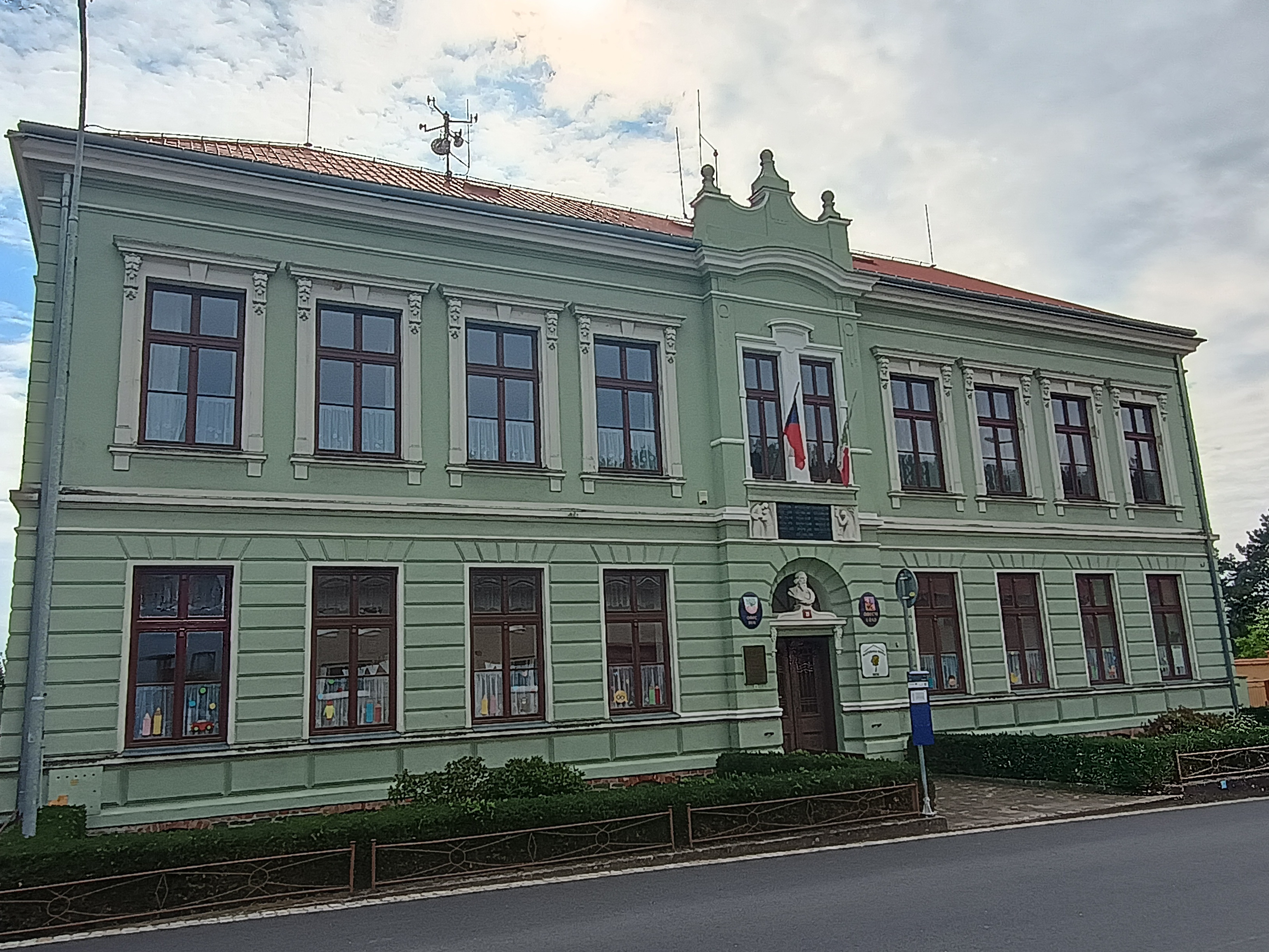 Buk - obecní úřad foto 2