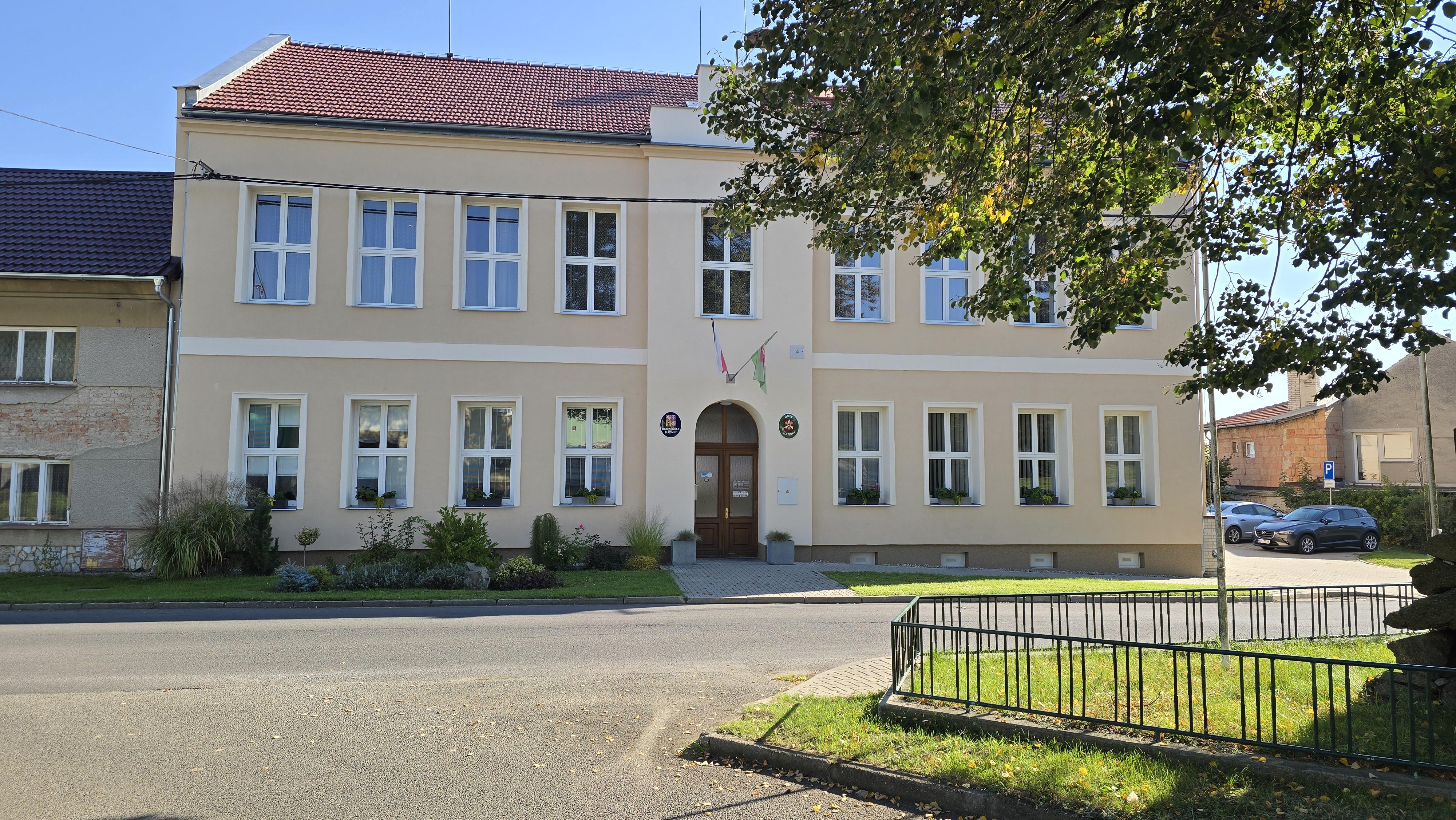 Obecní knihovna Slatinky foto 2