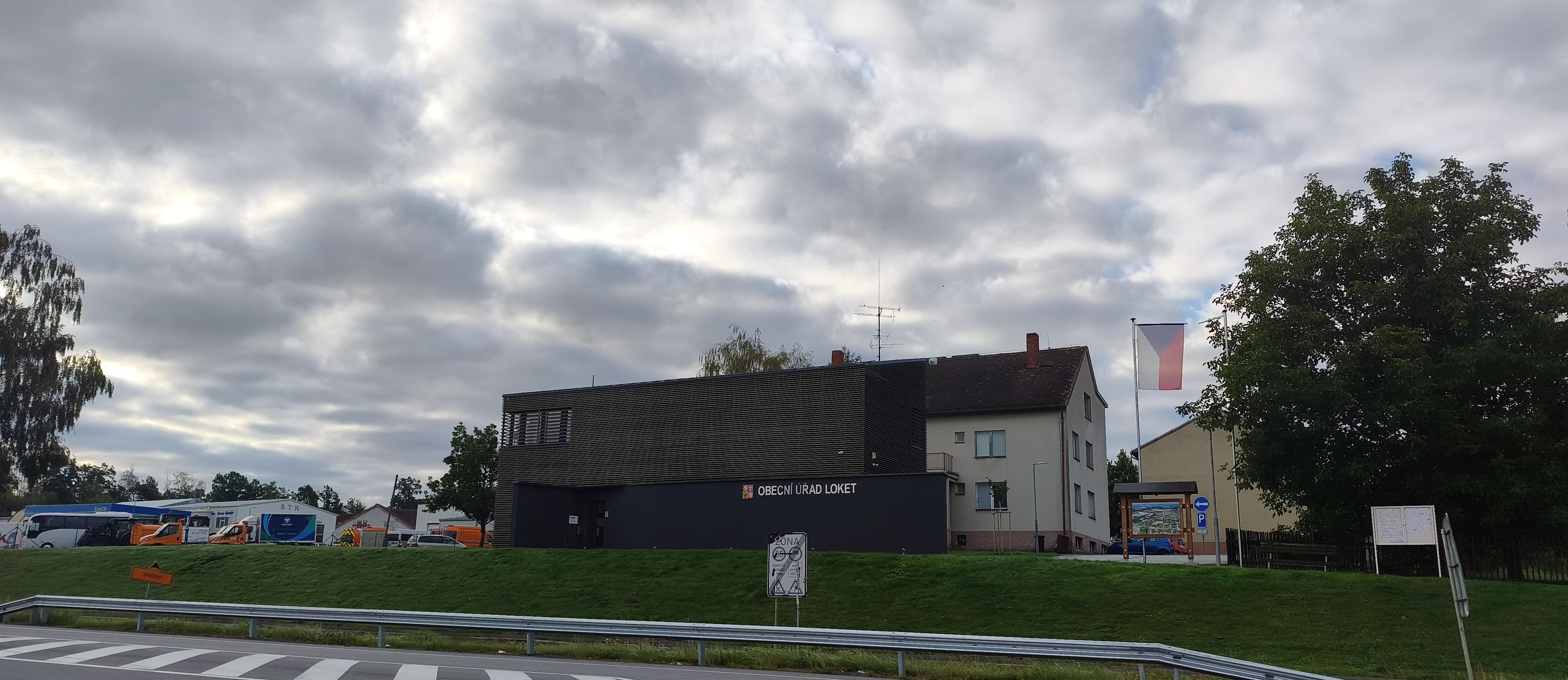 Loket - obecní úřad foto 4