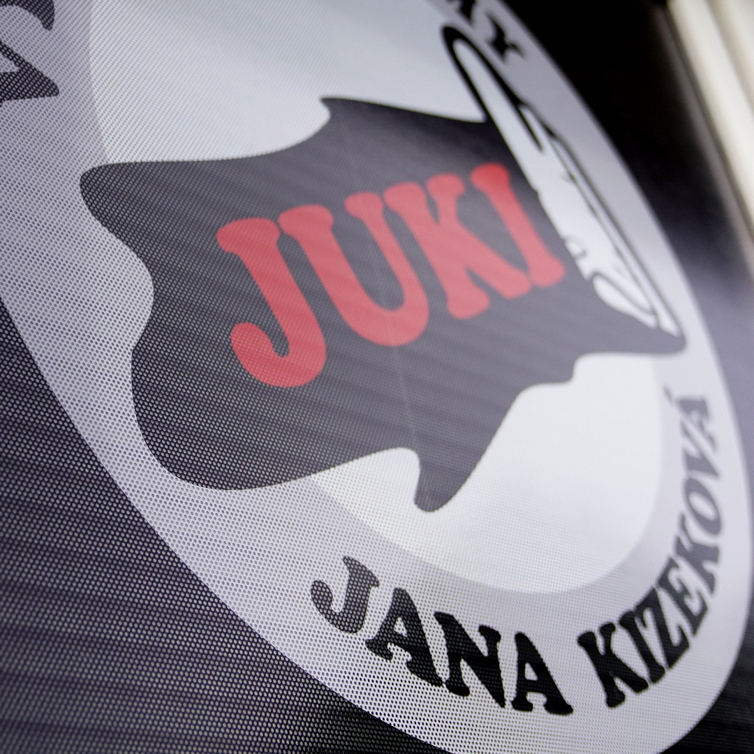 JUKI - reklama foto 3