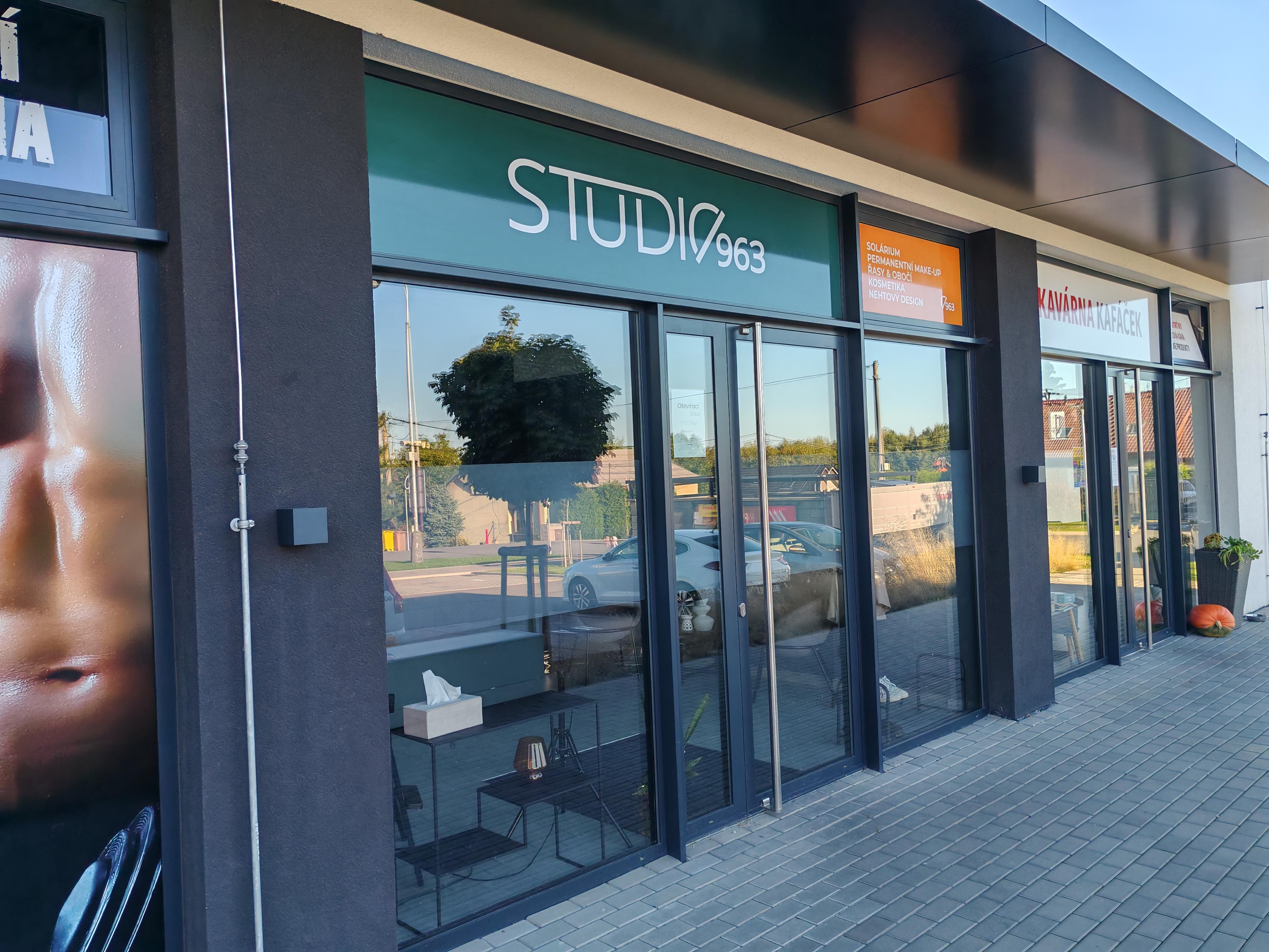 STUDIO 963