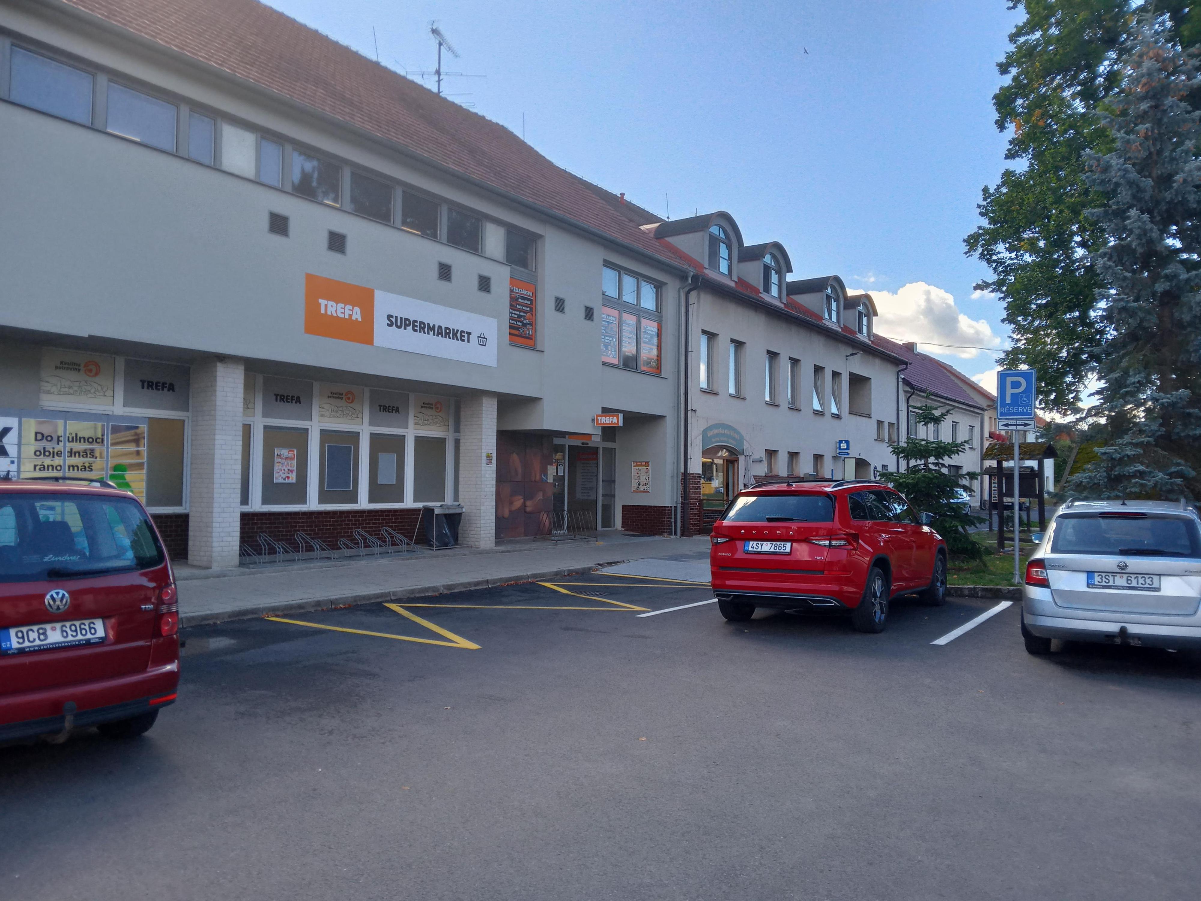 Supermarket Trefa foto 2