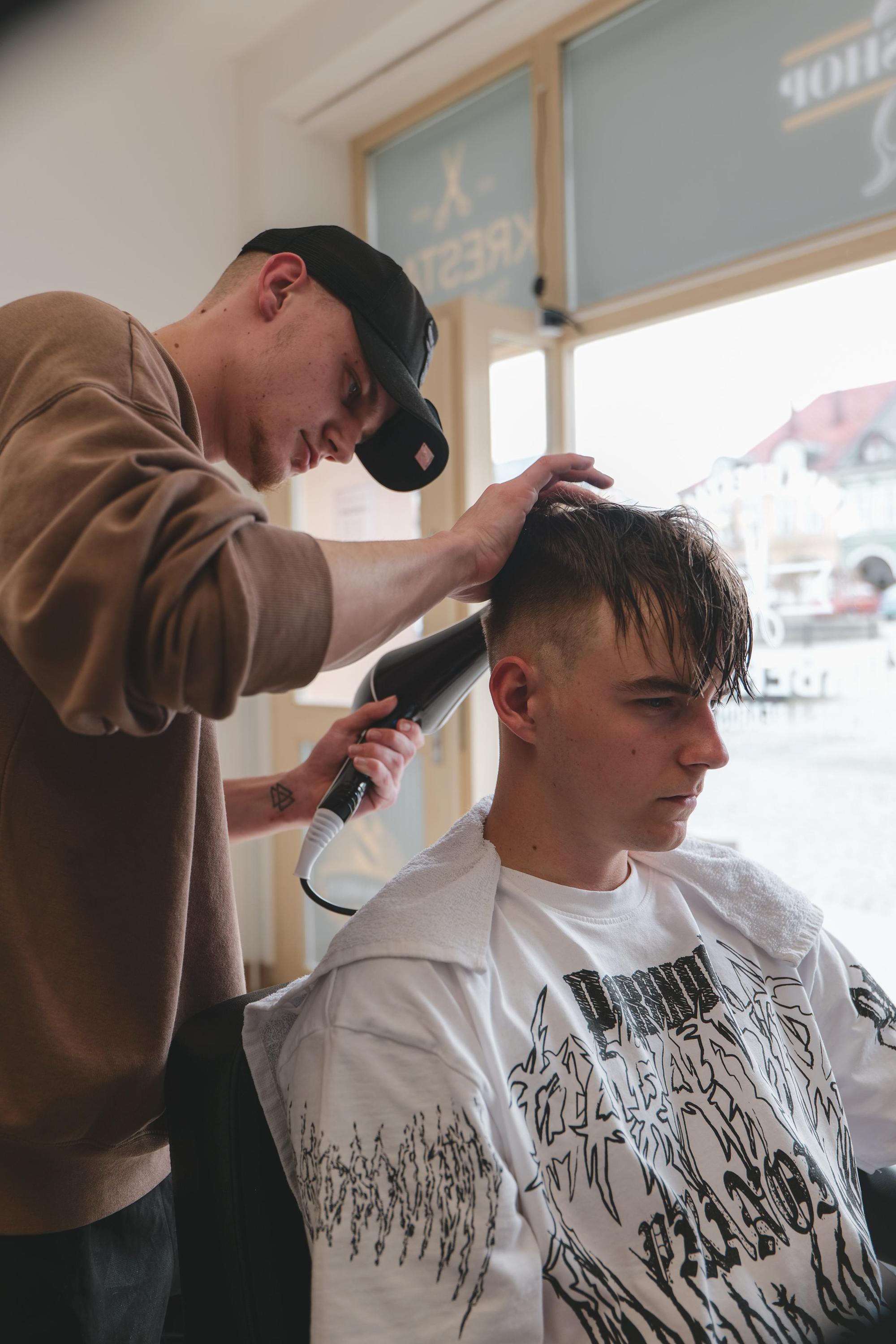 Krestal Barber shop foto 4